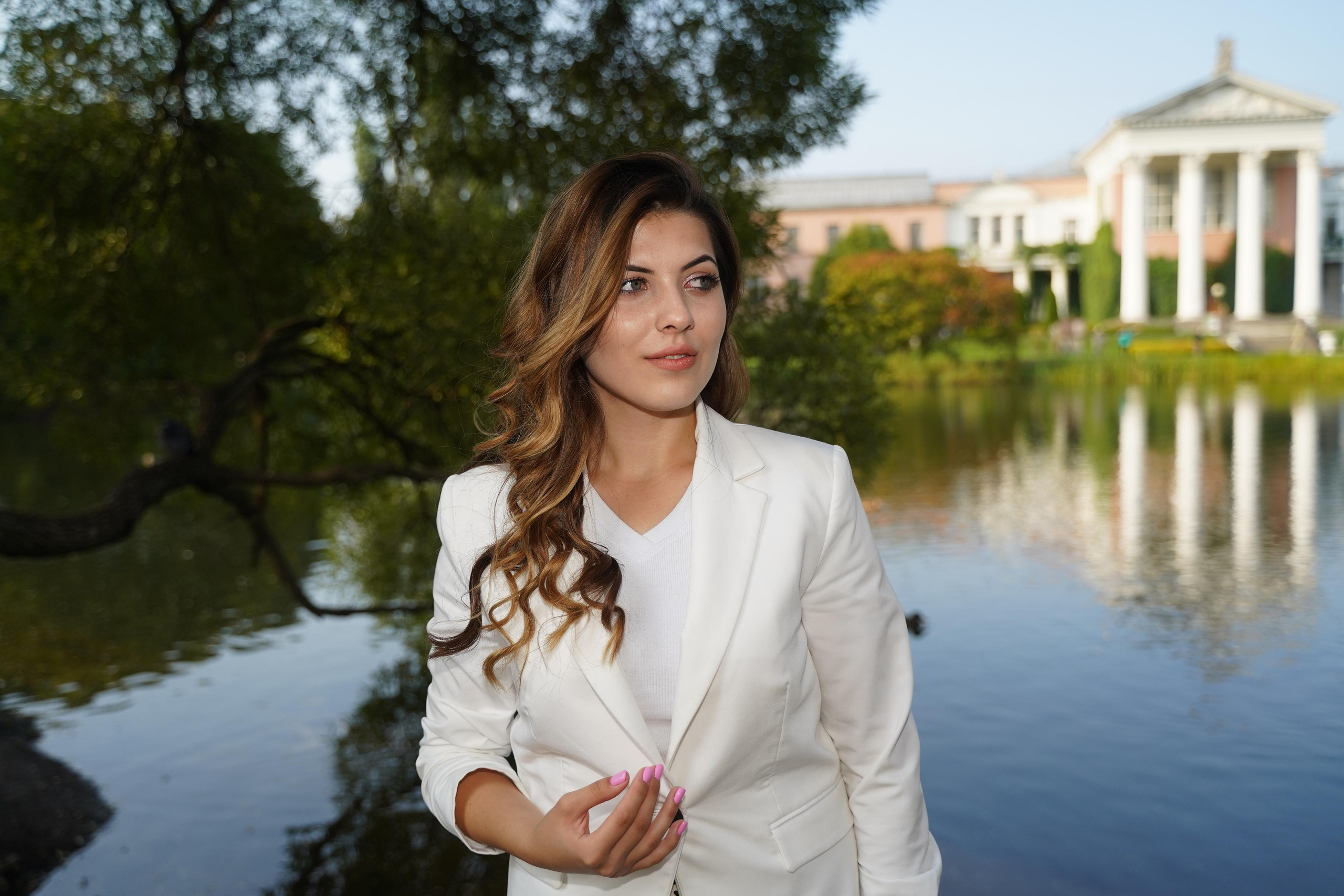 Анастасия (женщина в райском саду). Ульяна Палама: Мир через призму фотокамеры