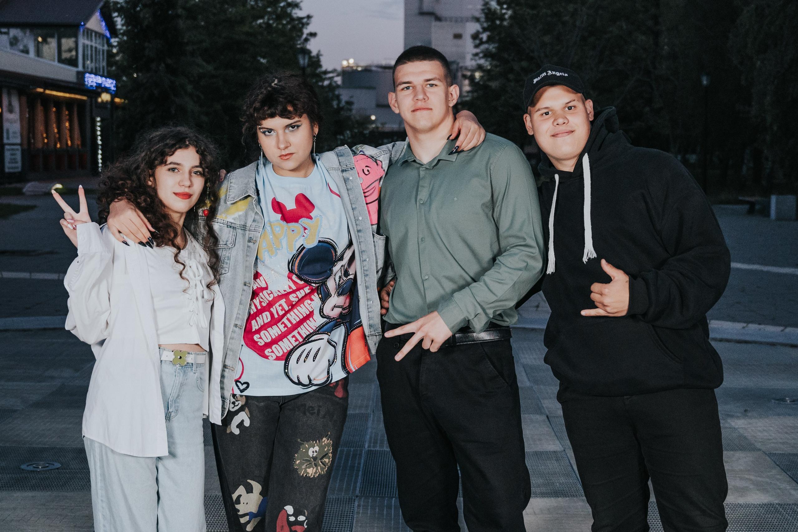 Ночная. Выпускные альбомы и Школьный фотограф в Алексеевке, Бирюче, Красном