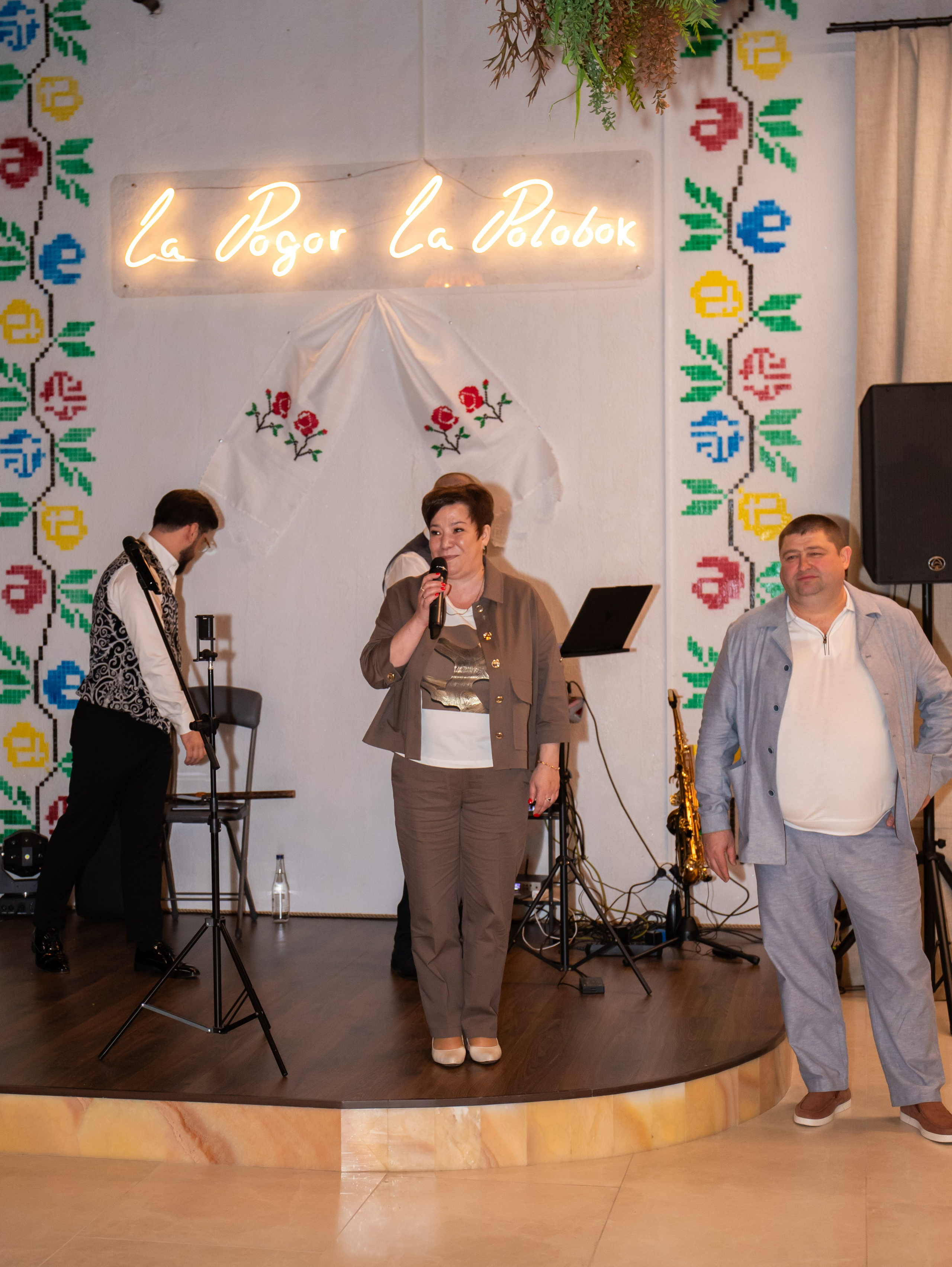 Открытие молдавского ресторана. Свадебный и семейный фотограф в Москве Мила Широких