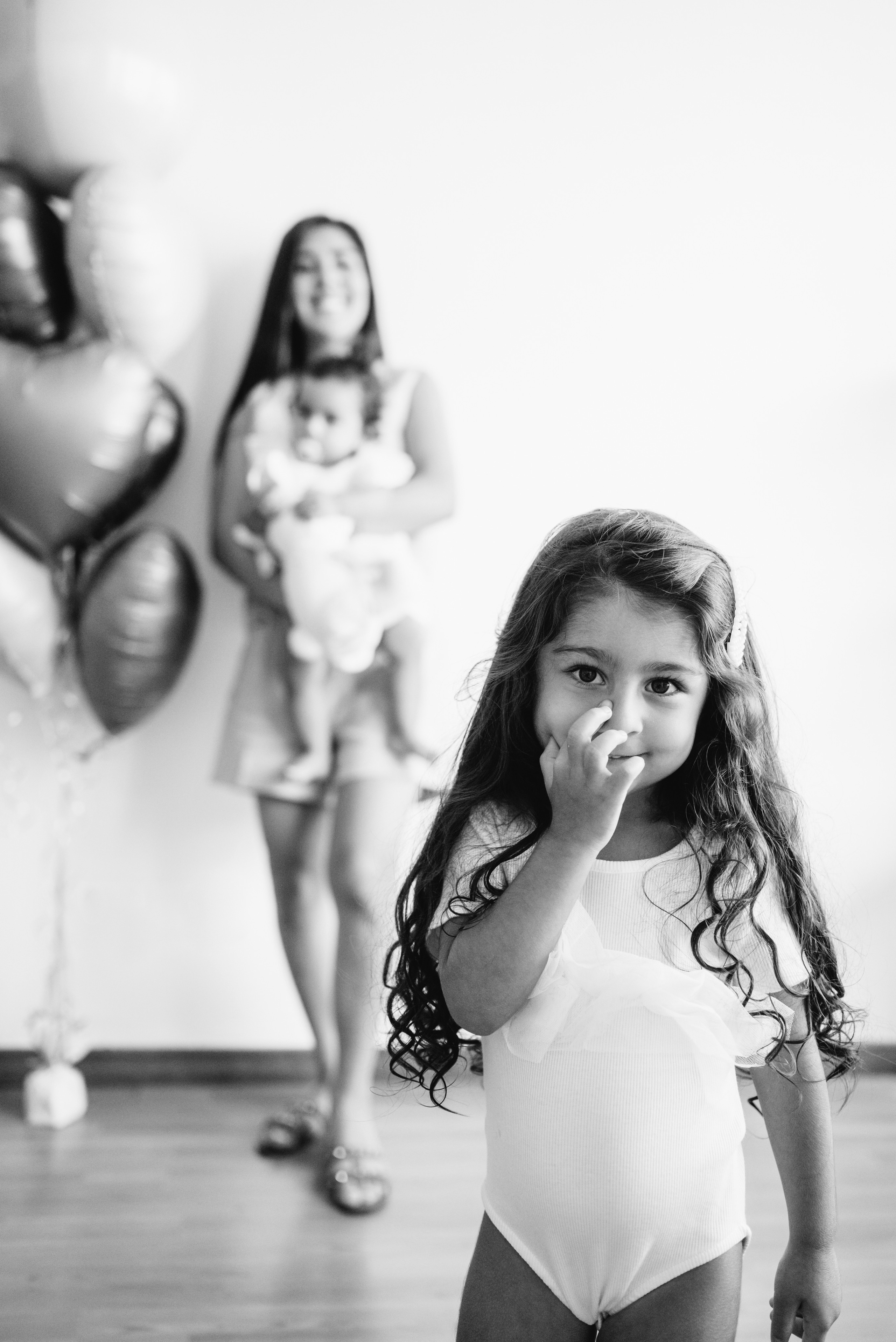 Announcement of the home cake smash. Wedding and family photographer in Dubai Vasilii Albul