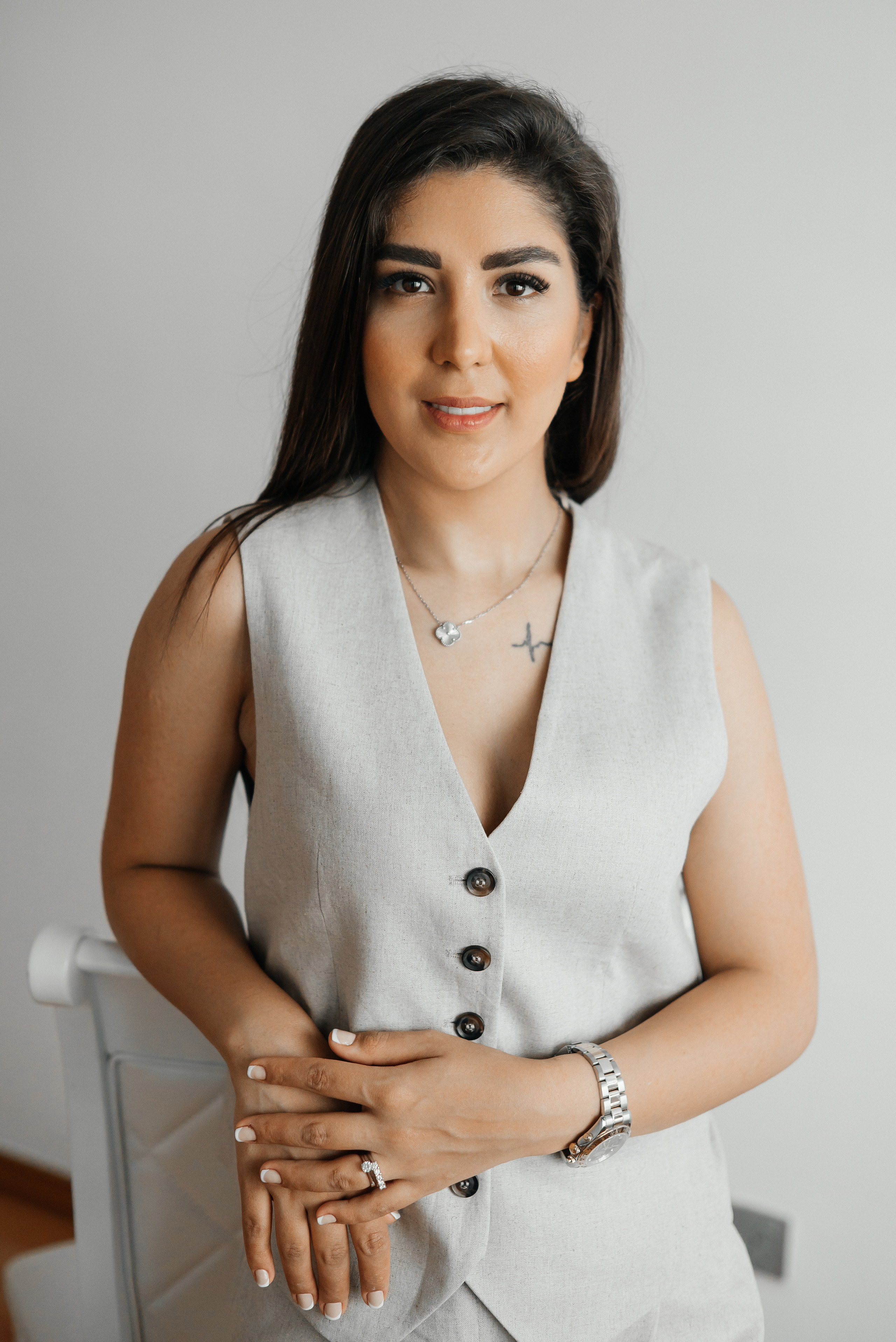 Announcement of the home cake smash. Wedding and family photographer in Dubai Vasilii Albul