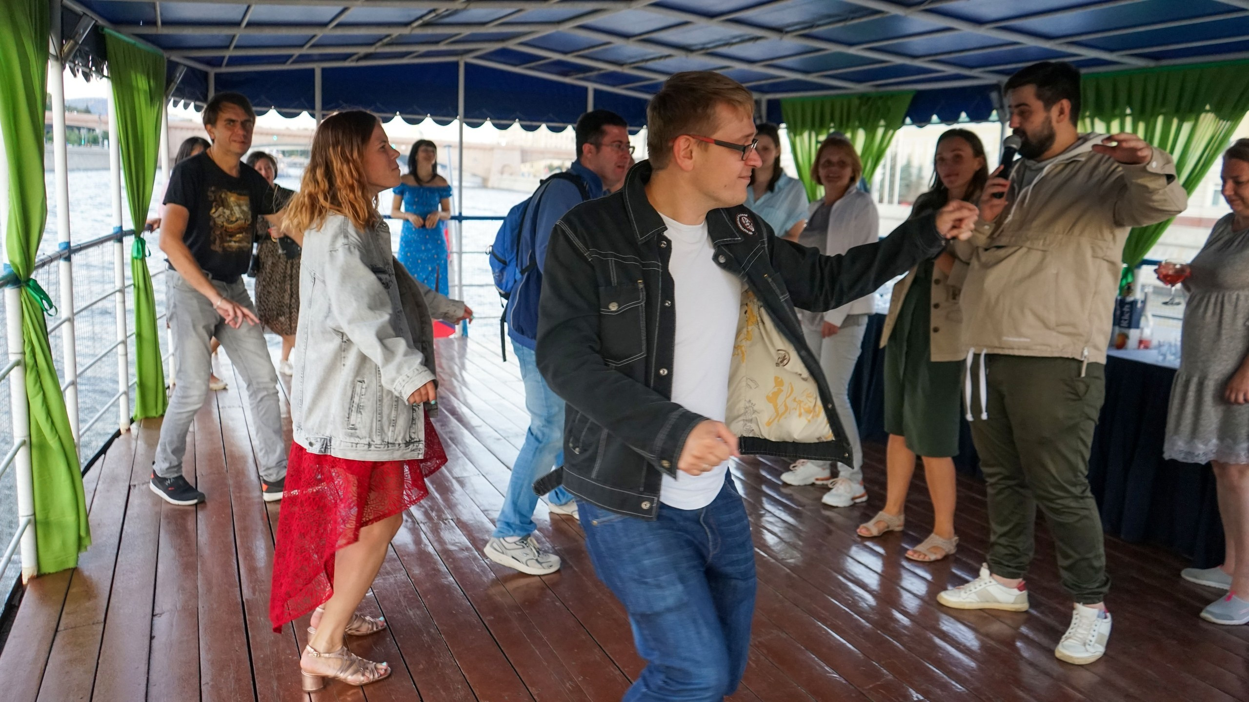 Танцы на воде | 24.07.21. Галерея Фантим