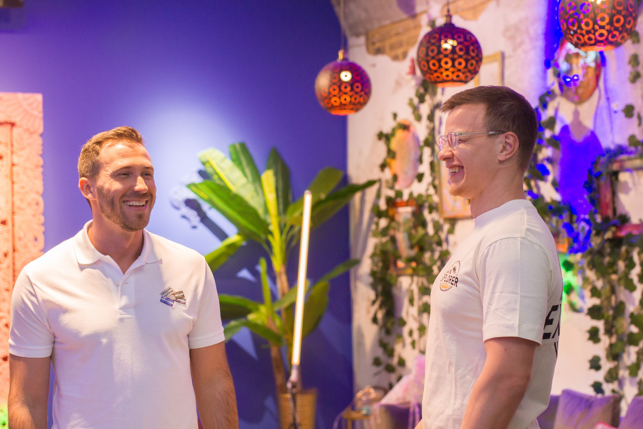 Атмосферный день рождения на закате в Севкабель лофт. Свадебный, семейный и контент фотограф в Санкт- Петербурге Елена Грие