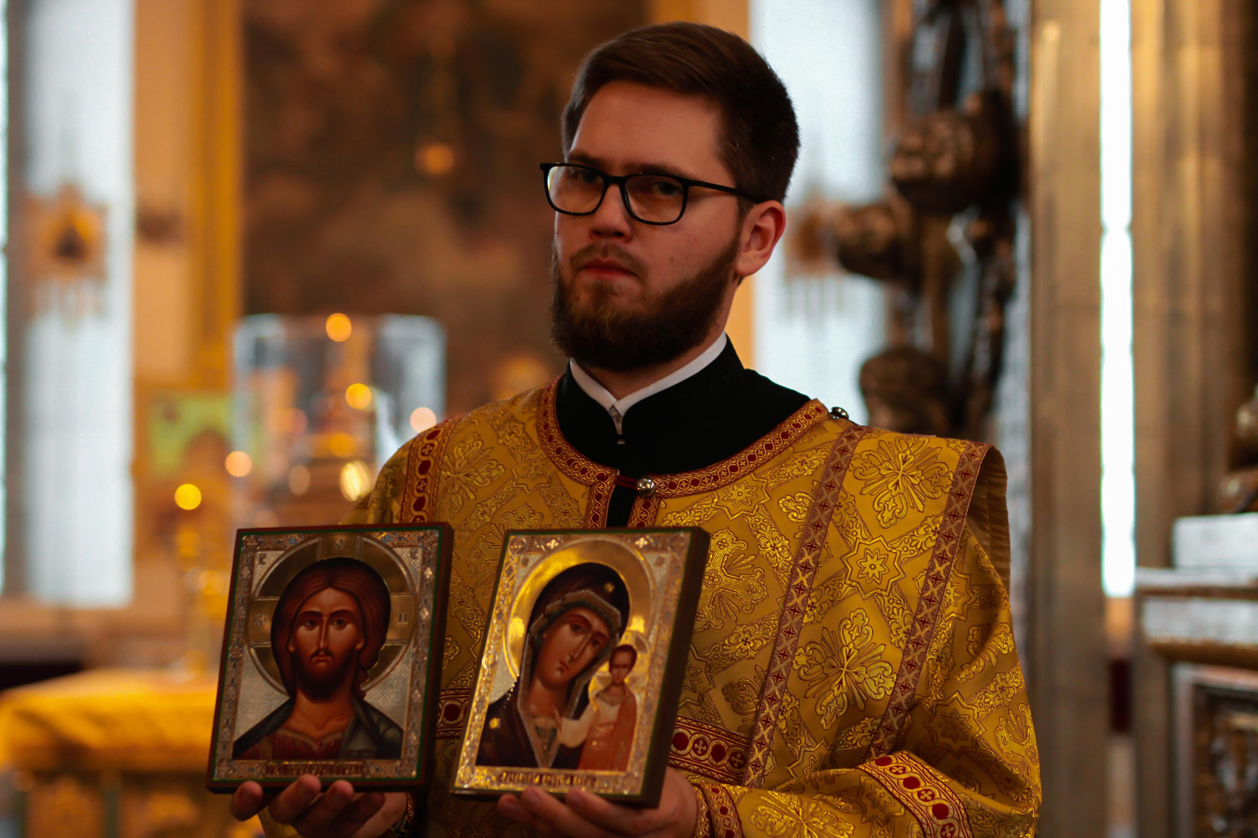 Венчание в Казанском соборе. Контент- фотограф, рилсмейкер в Санкт- Петербурге Елена Грие