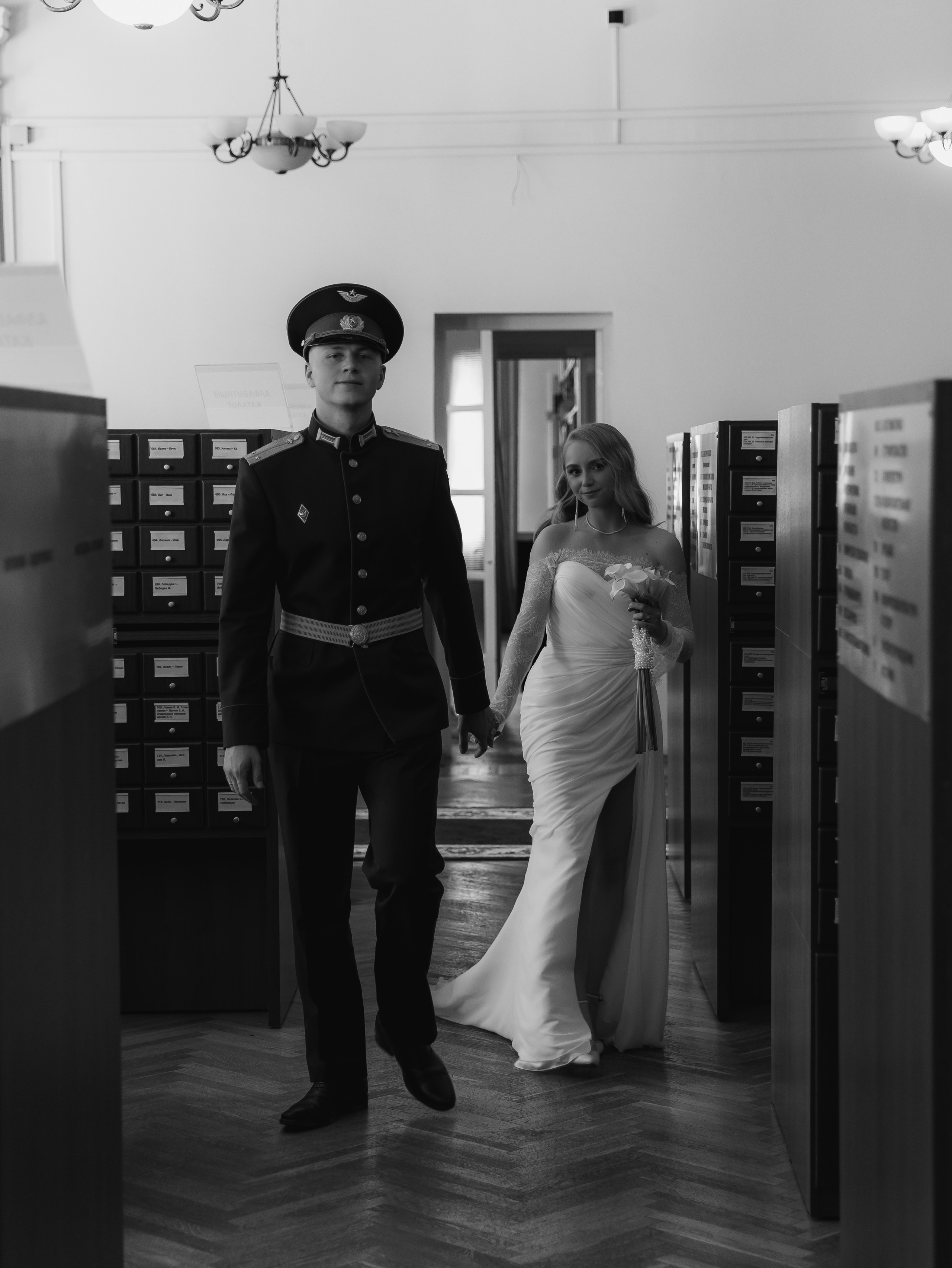 Михаил и Алена фотосессия в Библиотеке. СВАДЕБНЫЙ ФОТОГРАФ ЧЕЛЯБИНСК