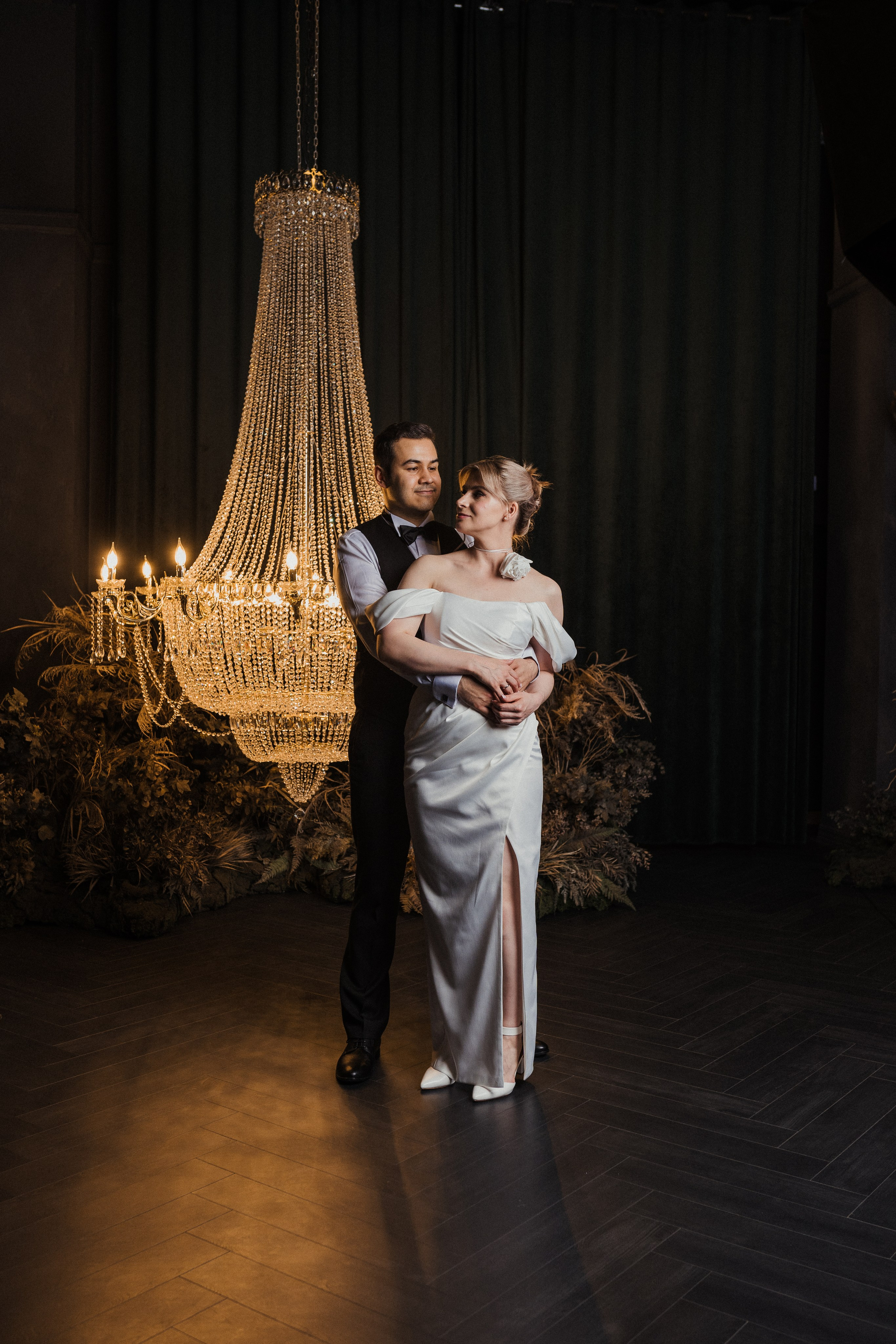 Свадебная фотопрогулка в Москве по центру. Свадебный фотограф в Москве Анна Полушина