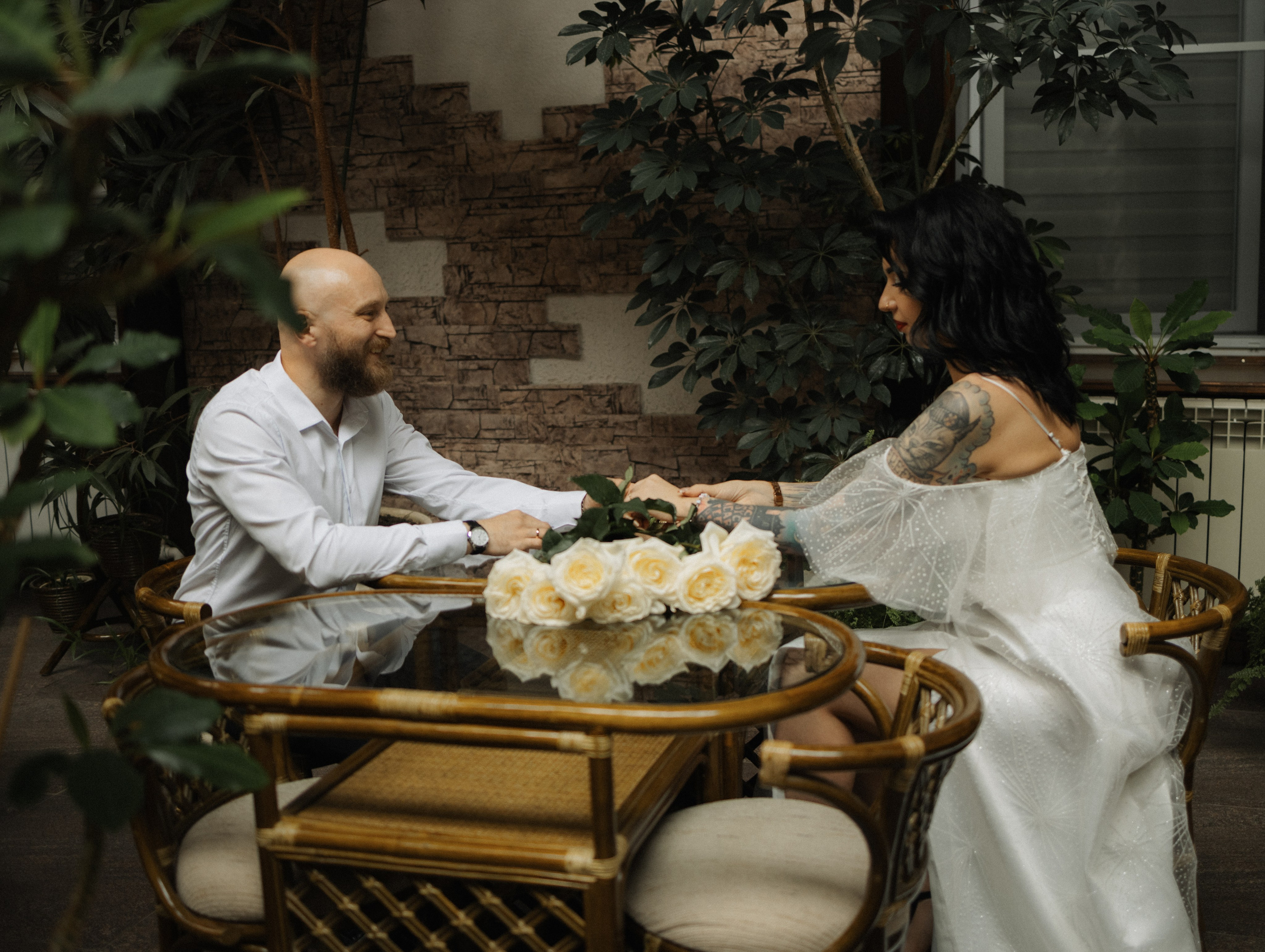 Свадебная прогулка летом у реки. Фотограф Углич и Ярославль Ольга Тятюшкина