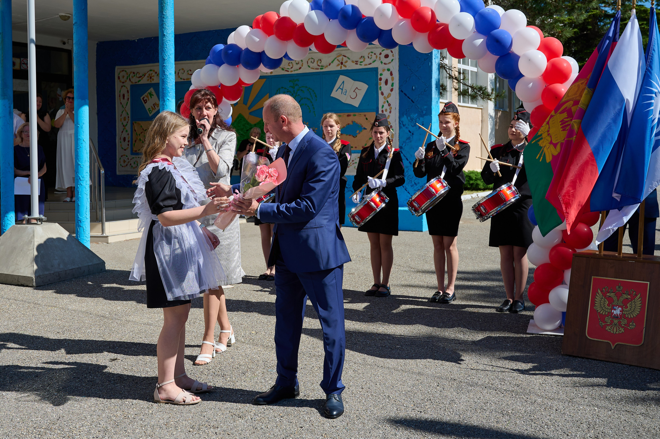 Последний звонок. Жизнь курорта Кабардинка в фотографиях