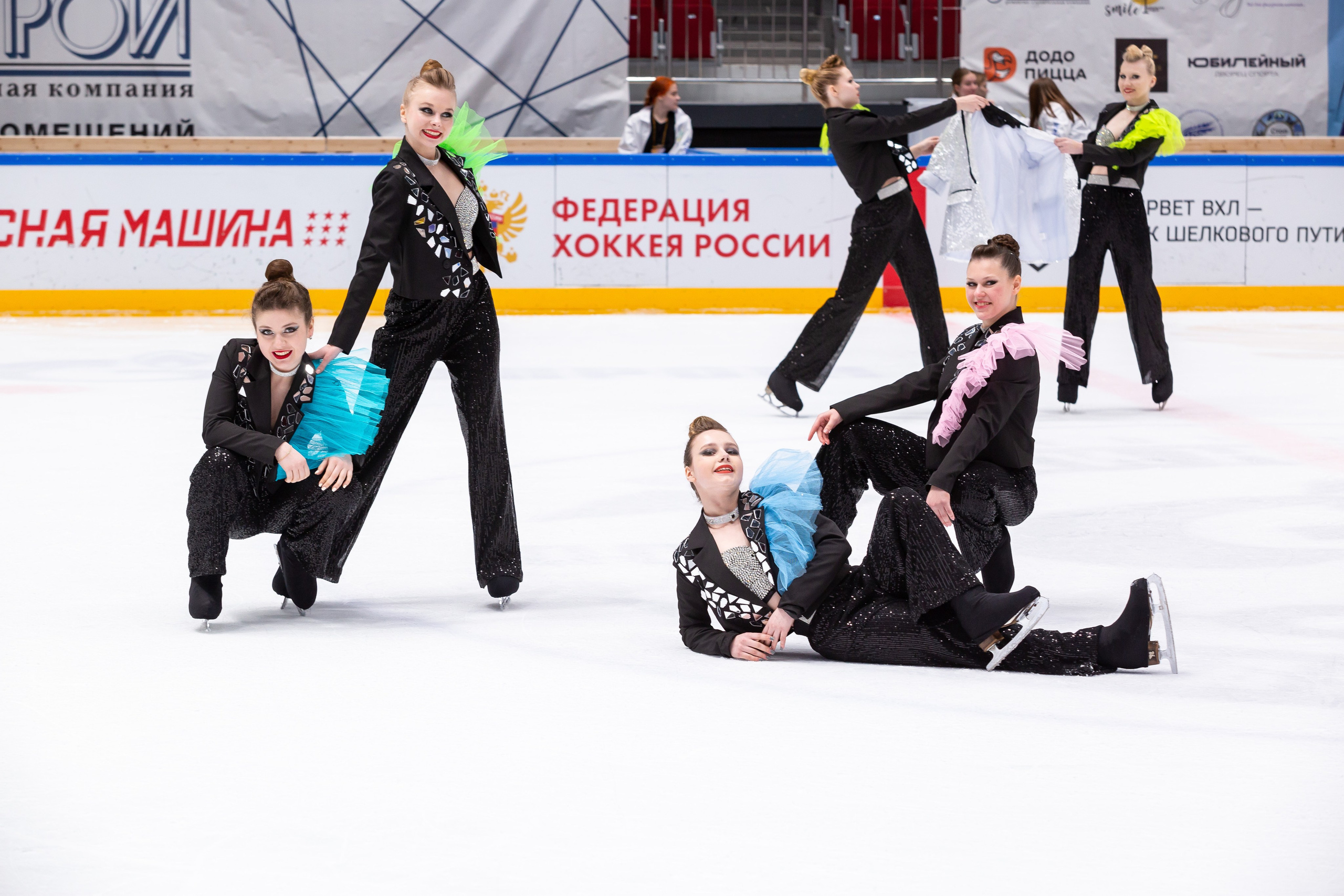 VII Ежегодный фестиваль массовых танцев на льду и фигурного катания «Петровский лёд» Санкт-Петербург 2024. Репортажный фотограф в Москве