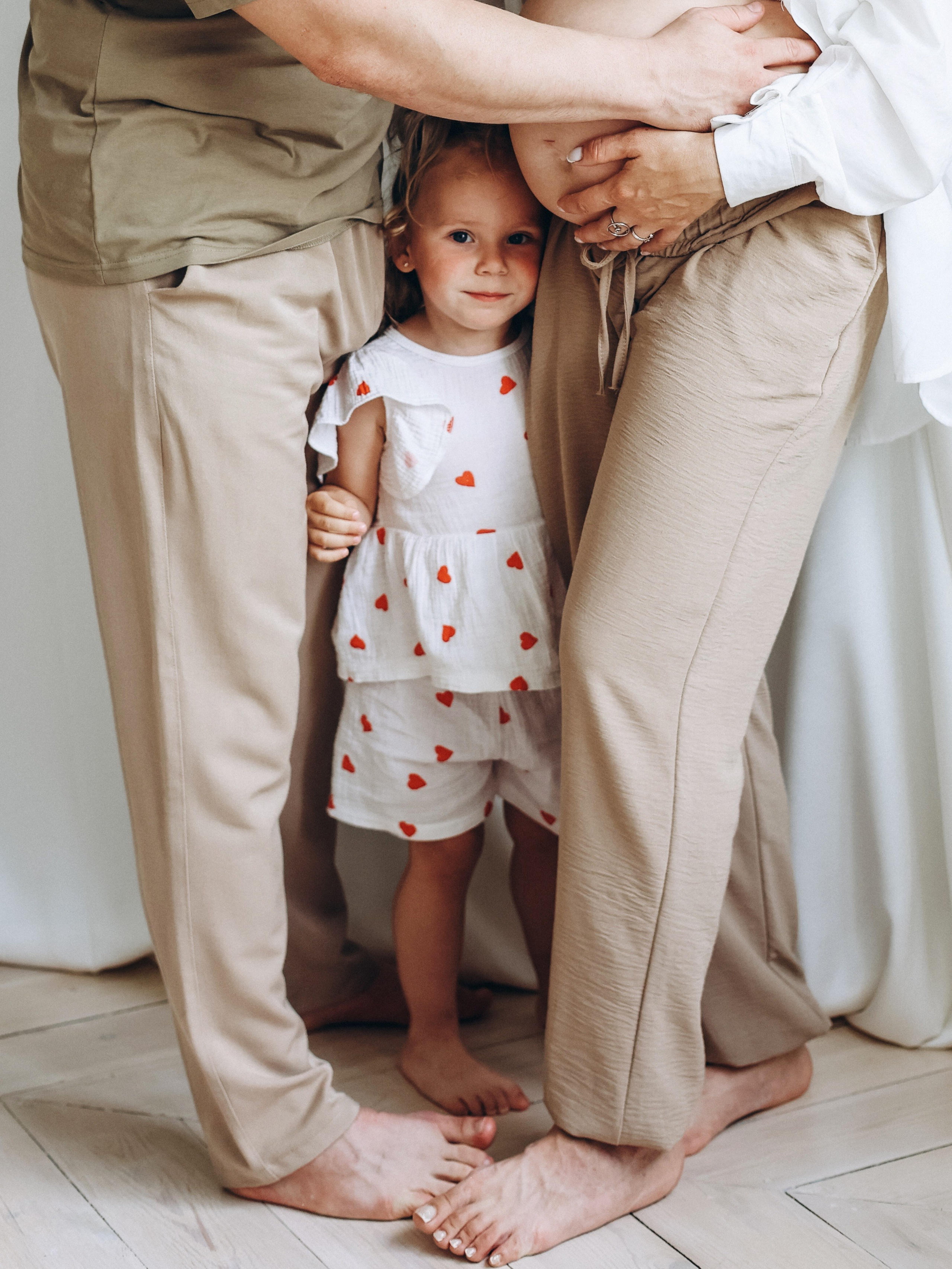 Семейная фотосессия, фотосессия беременности, фотостудия Вилла Нина, Villa Nina г. Екатеринбург. Семейный и детский фотограф в  г. Екатеринбурге Холодова Юлия