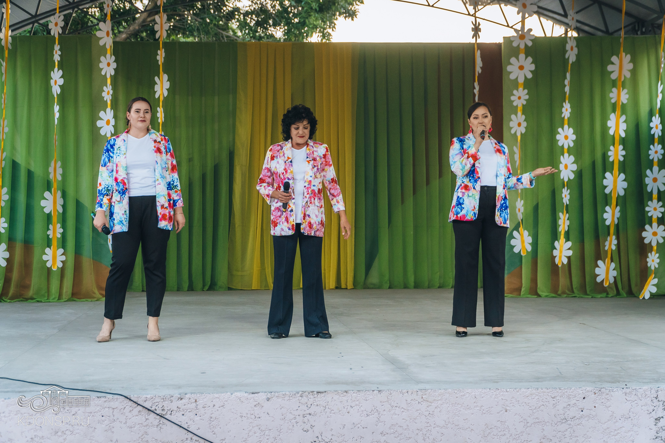 День семьи, любви и верности. Новотитаровский Дом культуры