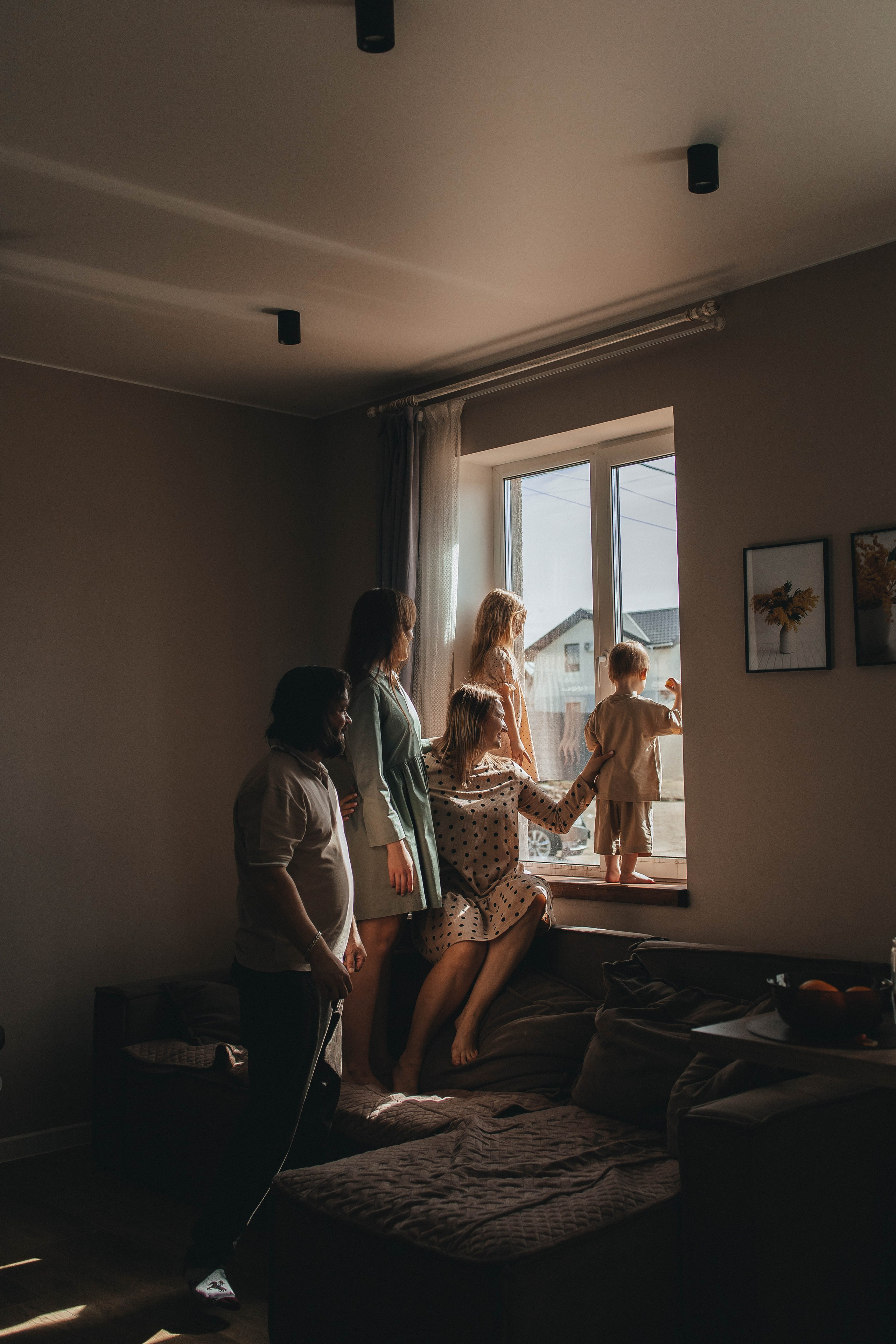 Домашняя съемка в своем доме для большой семьи Вадима, Ларисы, Полины, Элисии и Эрнеста. Семейный фотограф в Москве, Щелково, Фрязино _ Виктория Степанова