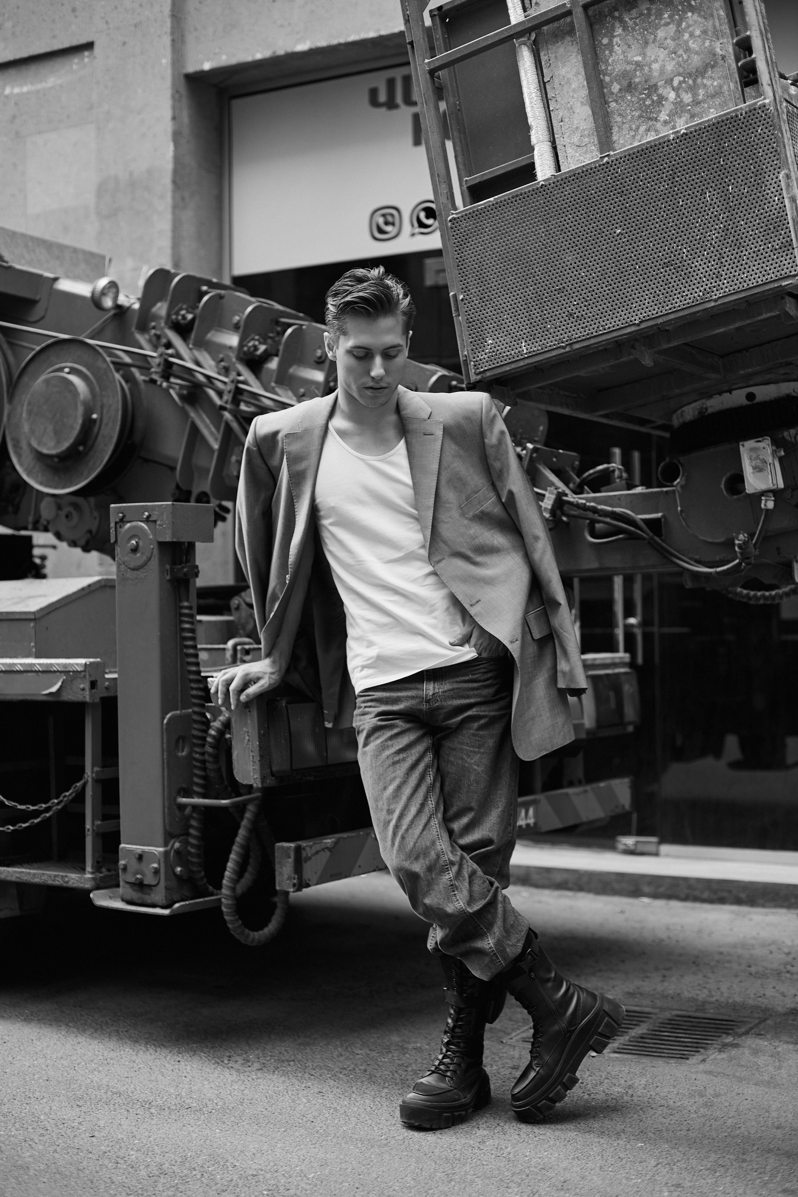 Максим. Фотограф в Ереване