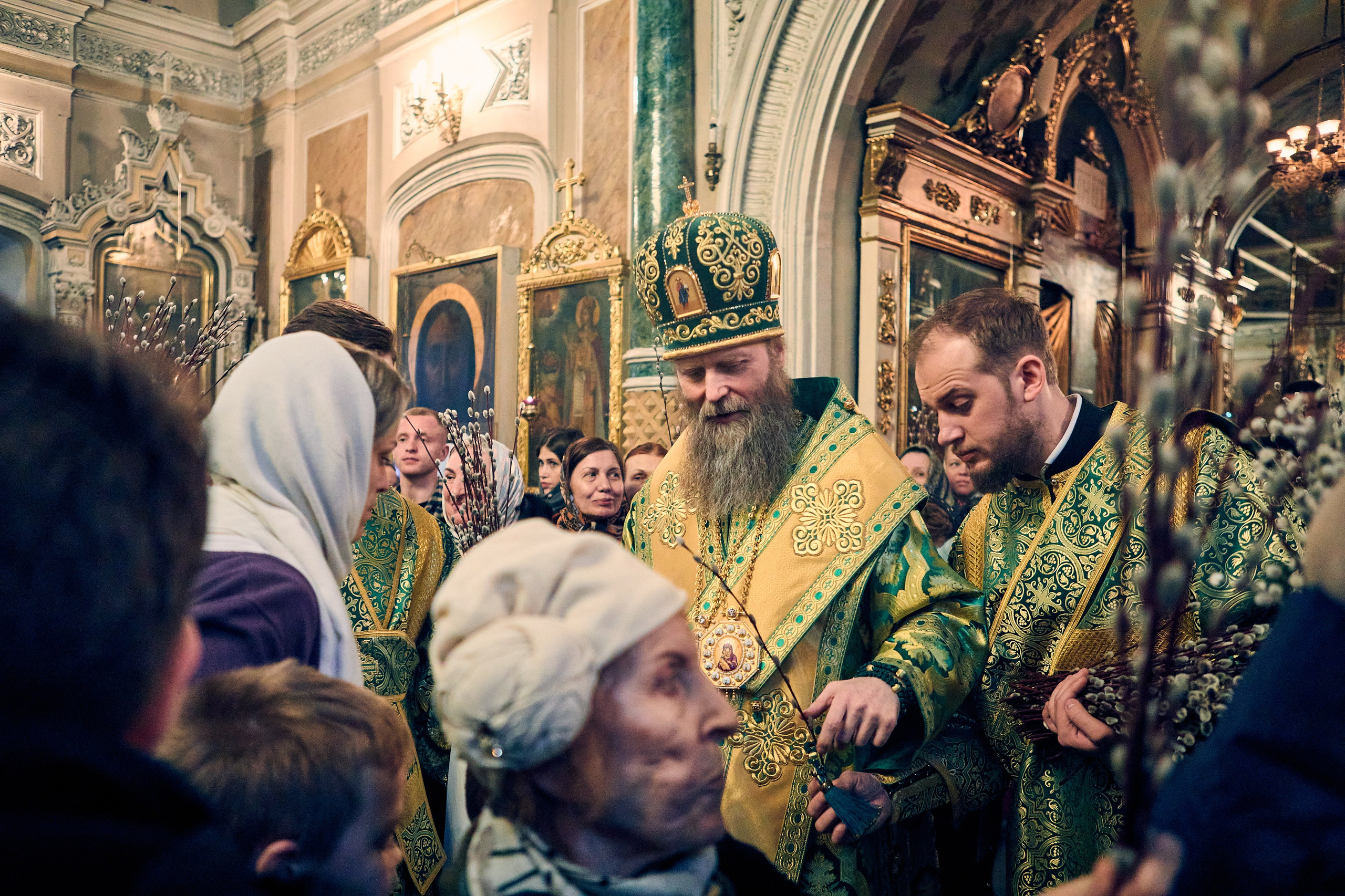 На всенощном бдении под Неделю ваий. DMITRY MOISEENKO — фотограф, художник, топ-стилист