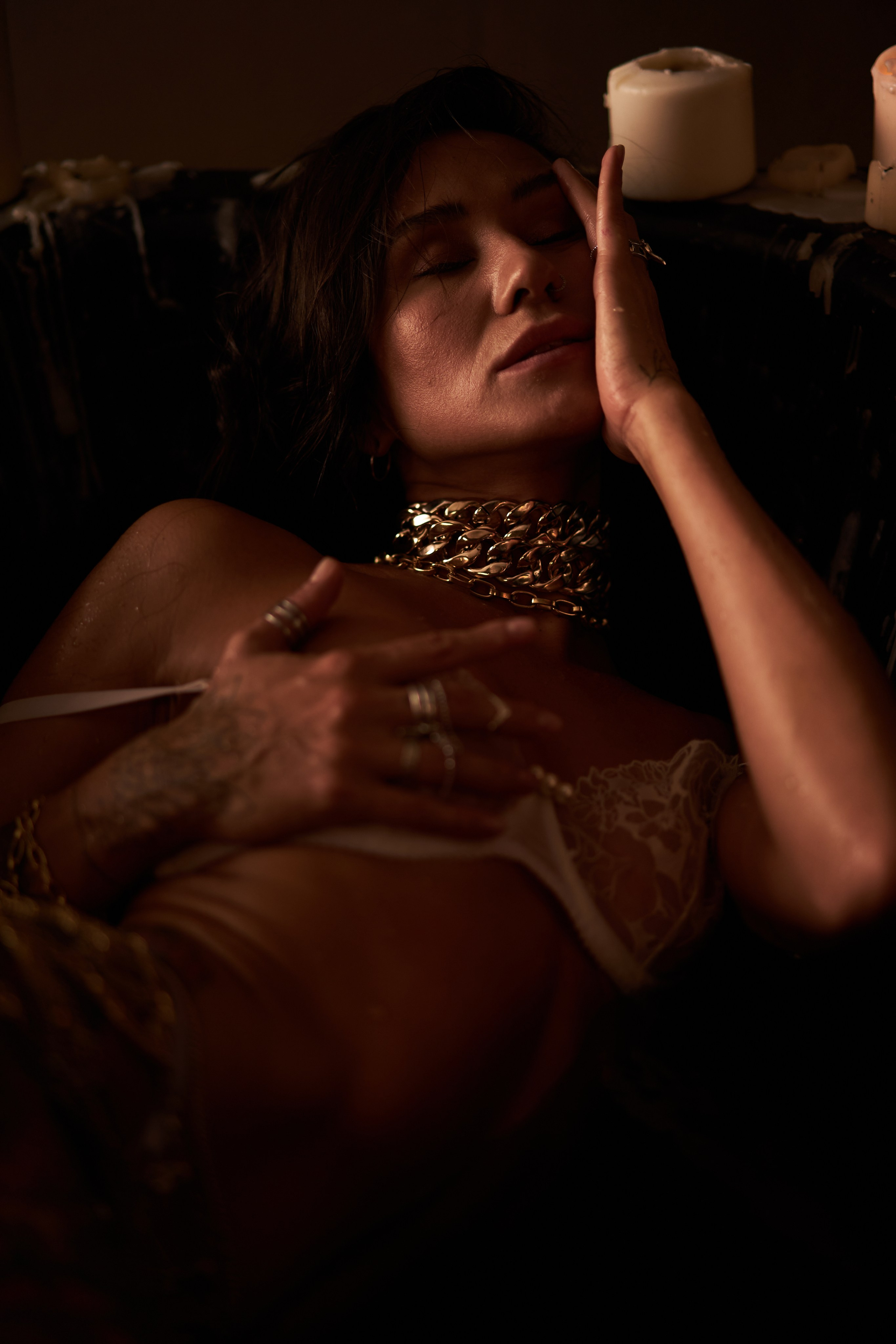 Будуарная фотосессия в студии с водой. Фотограф Екатеринбург Кокшарова Александра