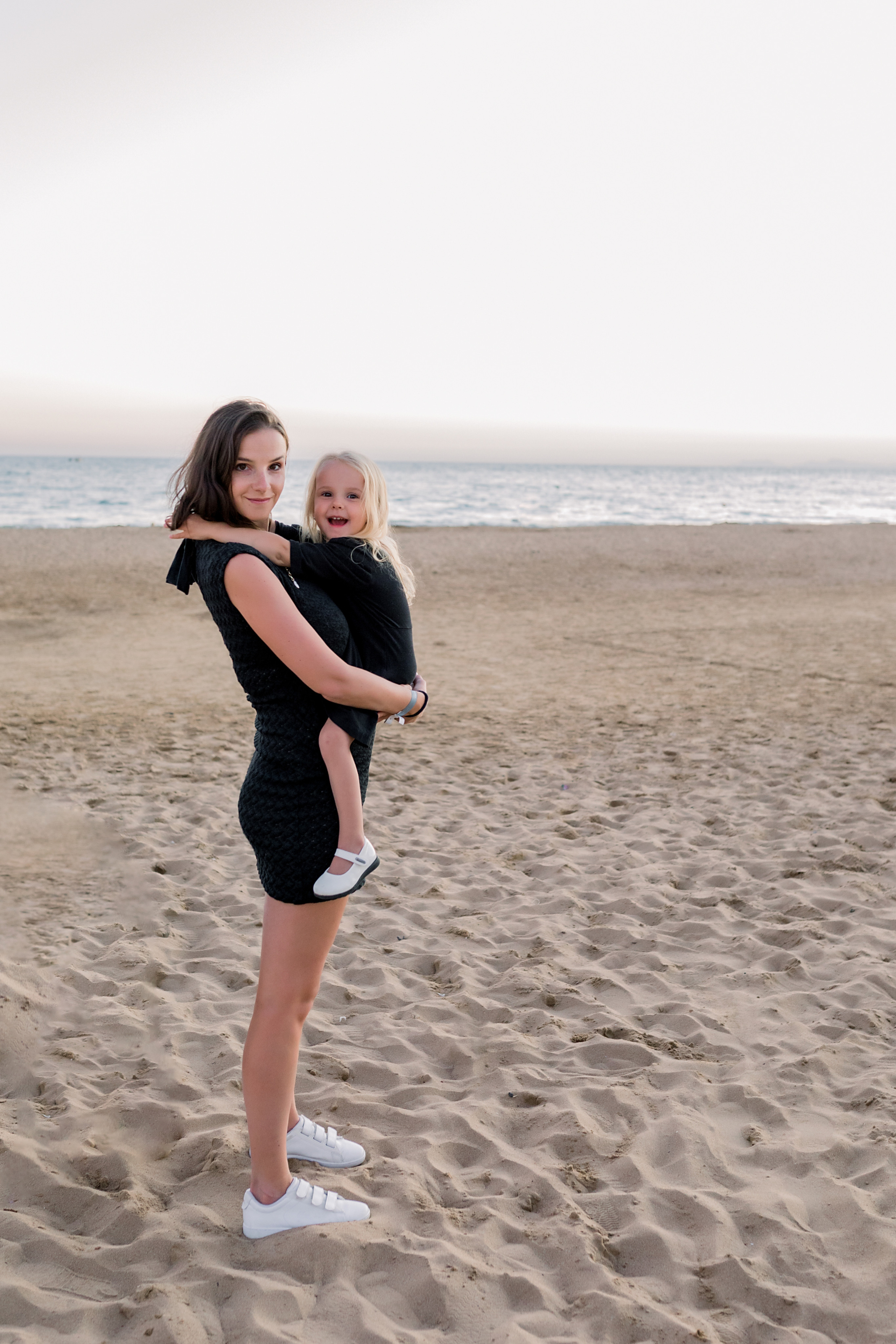 фотосессия мама и дочка идеи, фотосессия мама и дочка, образ для фотосессии мама и дочка, фотосессии мама дочка фото, фотосессия мама и две дочки, платья для фотосессии мама и дочка, фотосессия на природе мама дочка, семейная фотосессия мама и дочка, позы для фотосессии мама с дочкой, одежда для фотосессии мама и дочка, фотосессия мама и маленькая дочка, фотосессия в черном