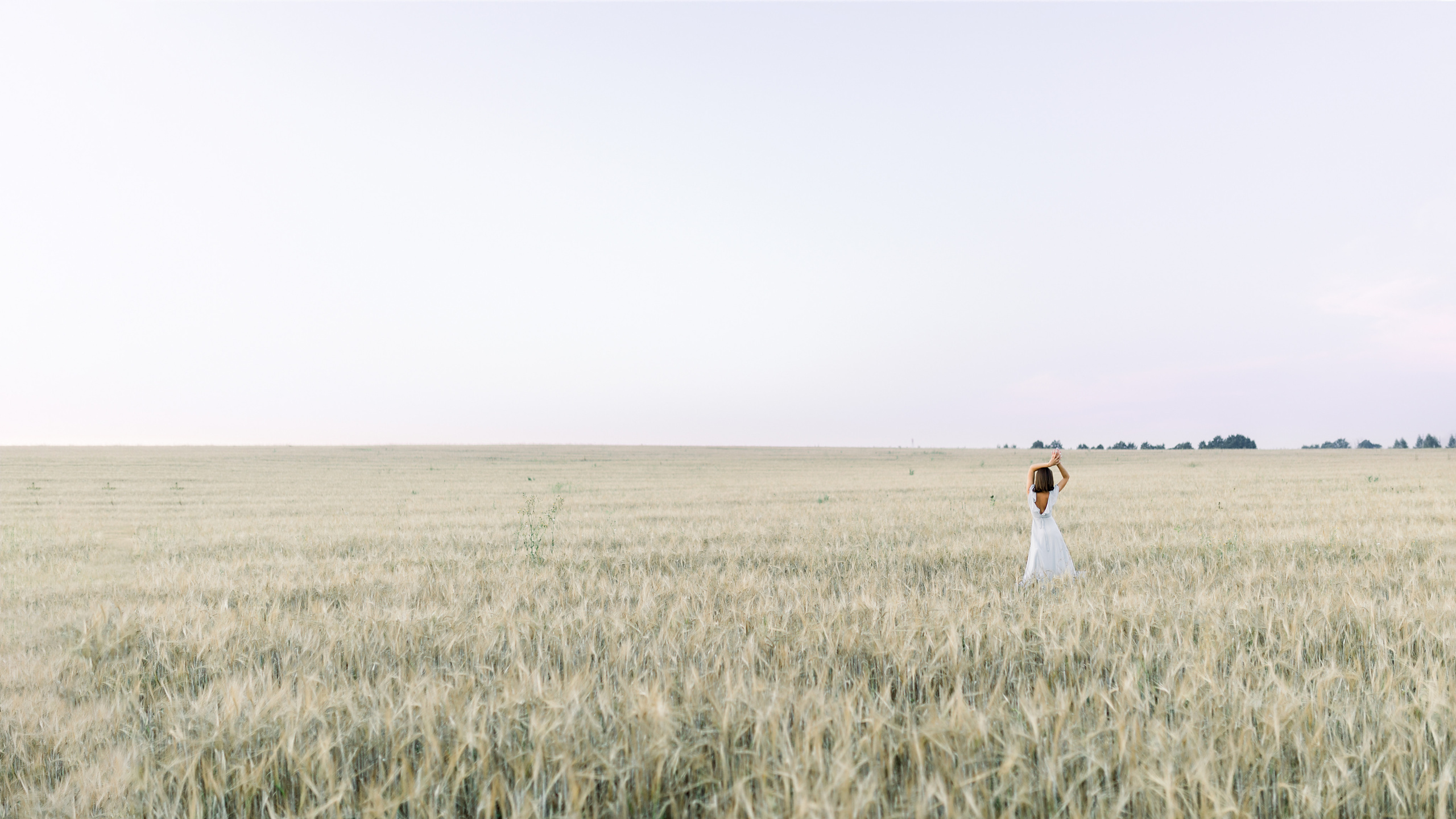 Закат. Поле. Полина. Лена Крутова. Фотограф в Москве