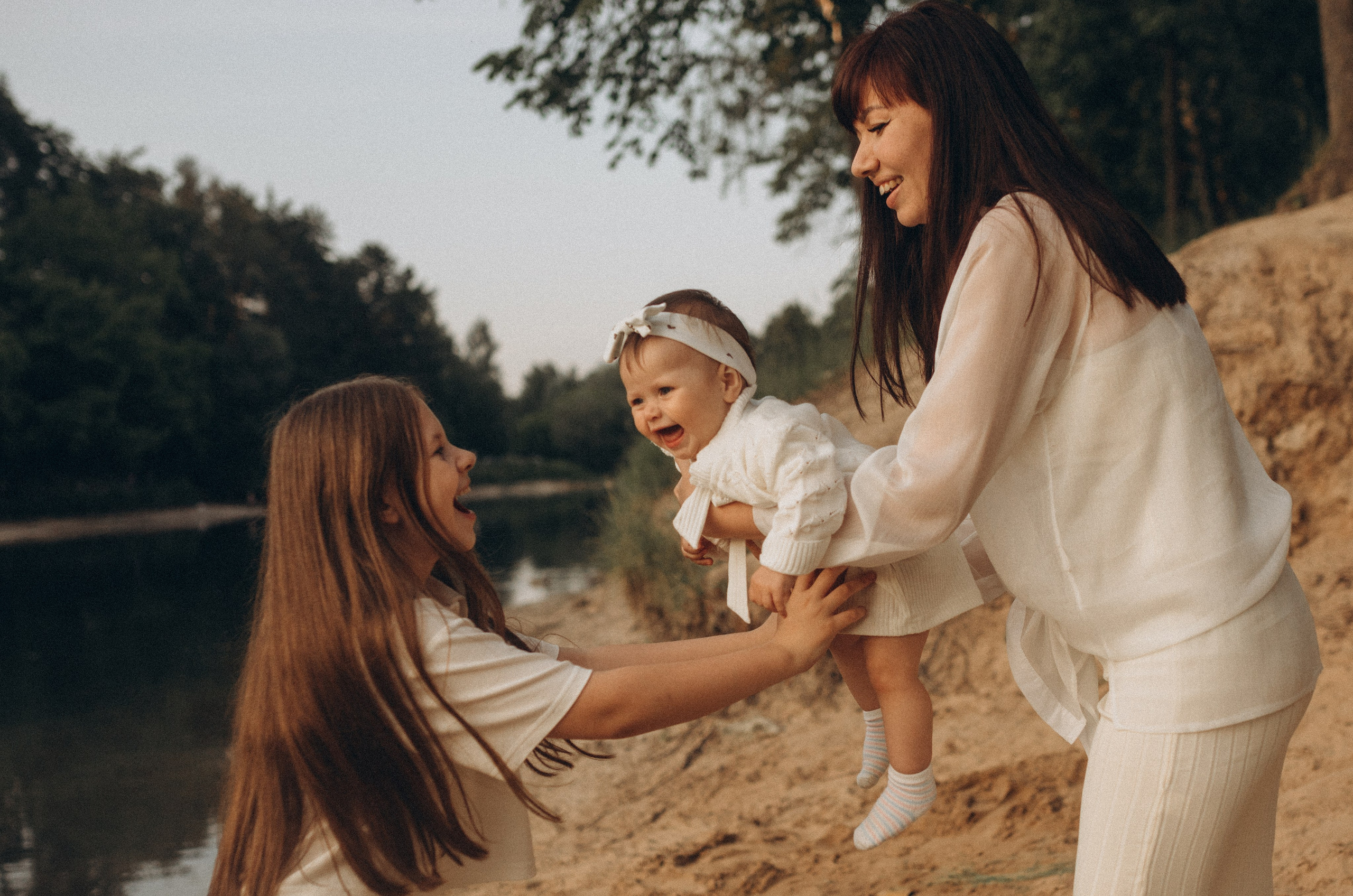 Семейная прогулка летом. Свадебный и семейный фотограф в Москве и Казани Низамиева Талия