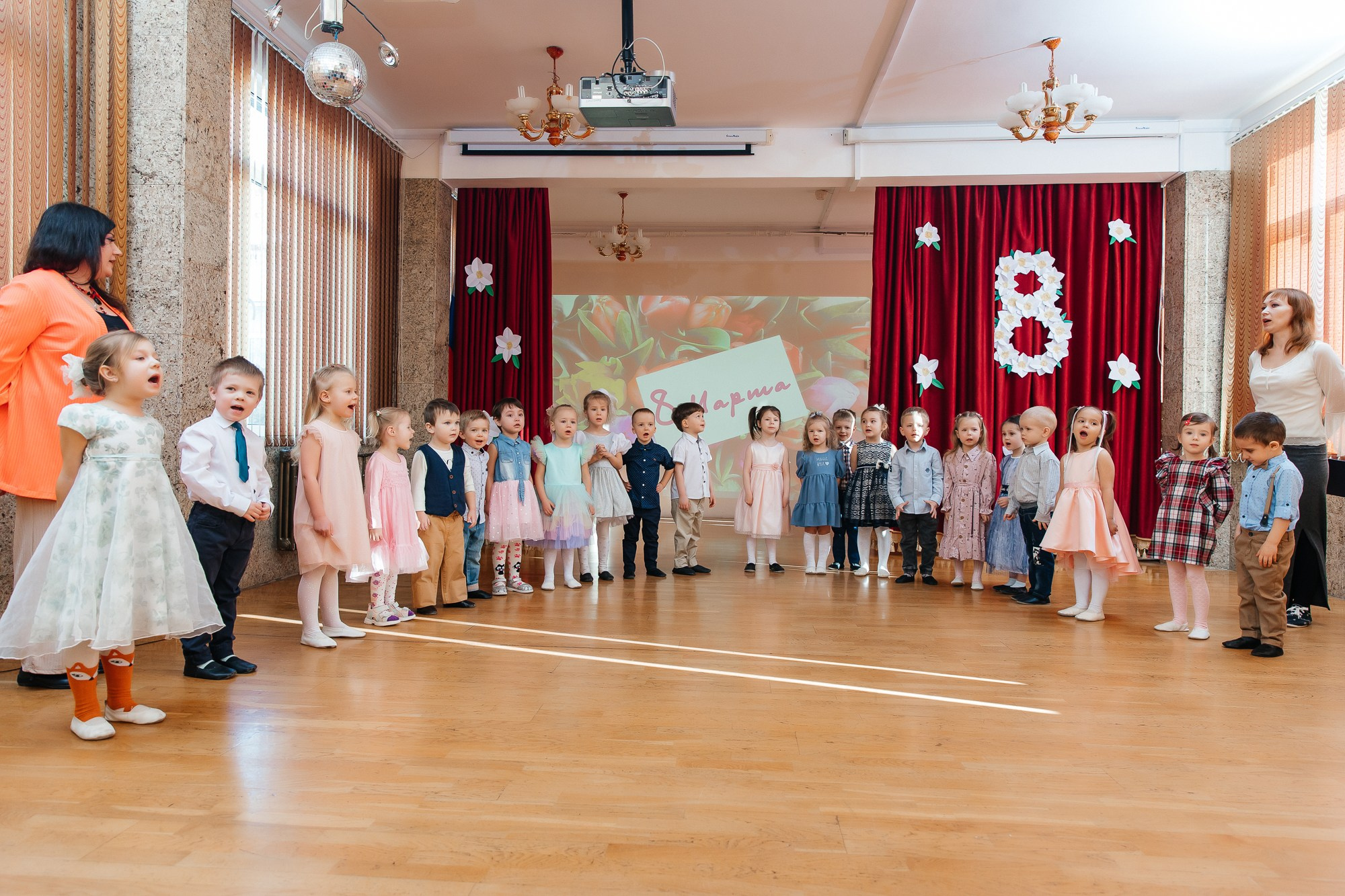 Детский сад № 93 — Утренник (07.03.2023). Свадебный и семейный фотограф Крамар Наталья