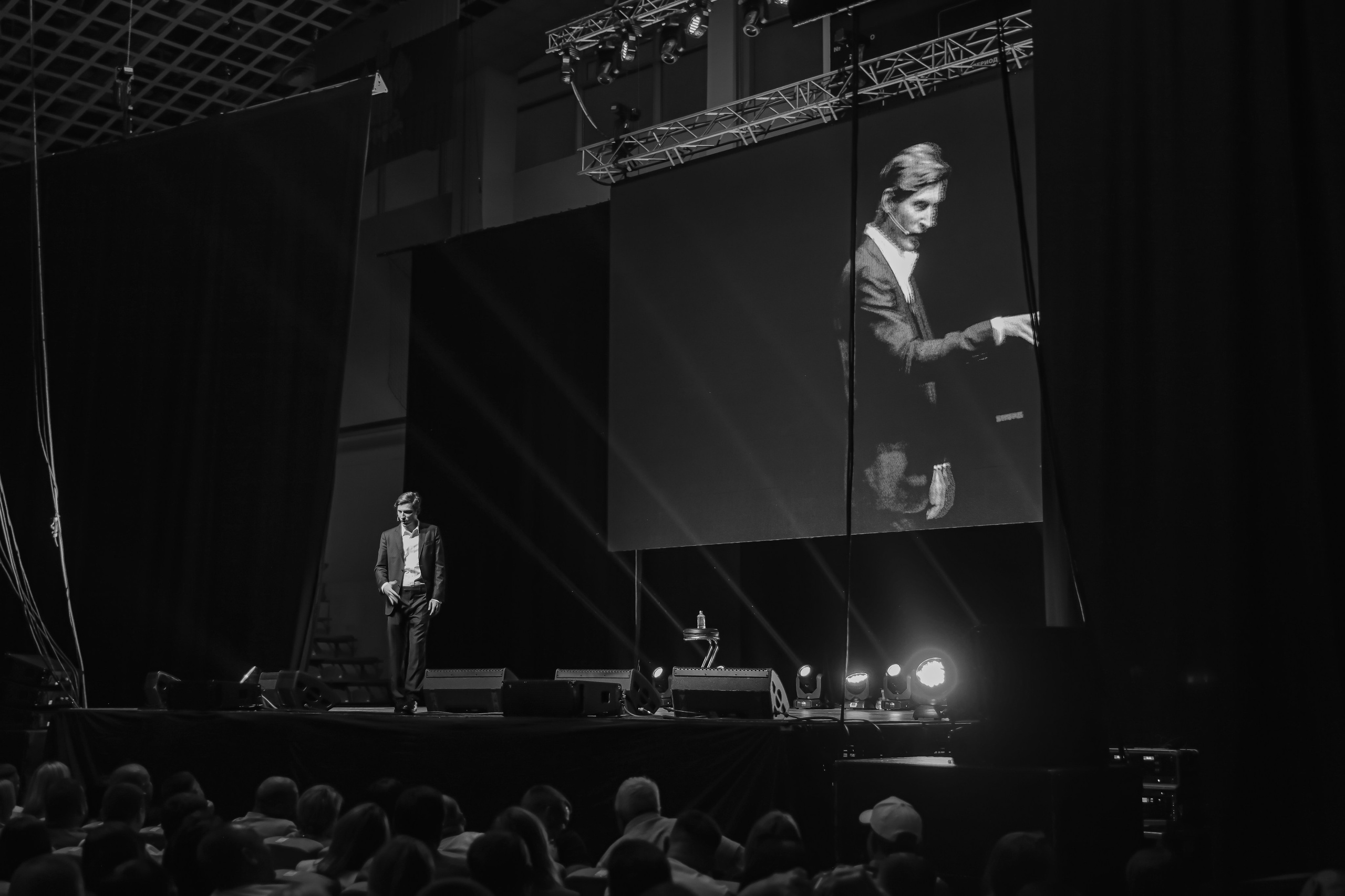 «ПАВЕЛ ВОЛЯ STAND-UP». Photographer Viktoriya Markushina «My world throug»