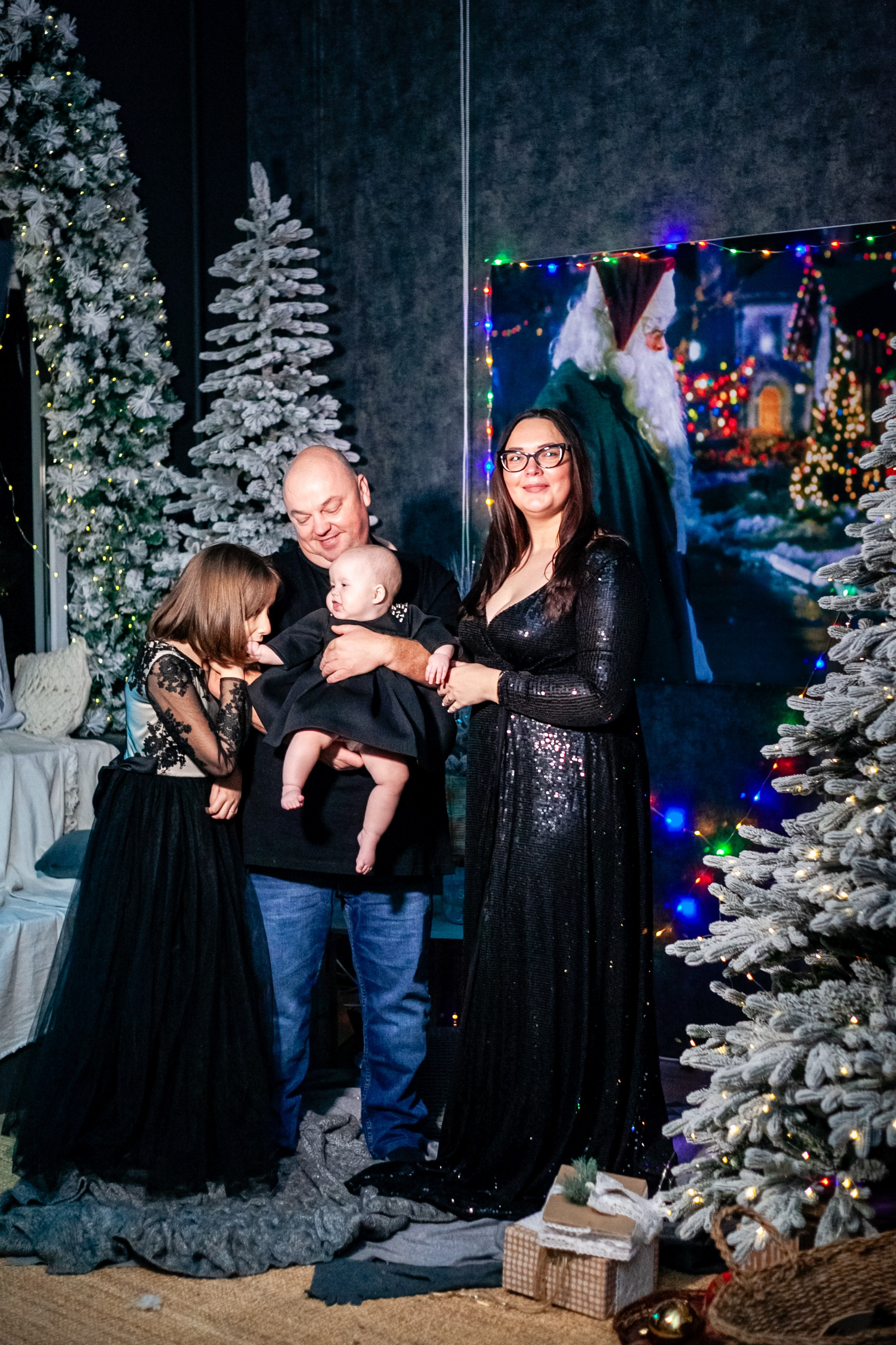 Ульяна и ее семья новый год 2024. Свадебный и семейный фотограф в Армавире