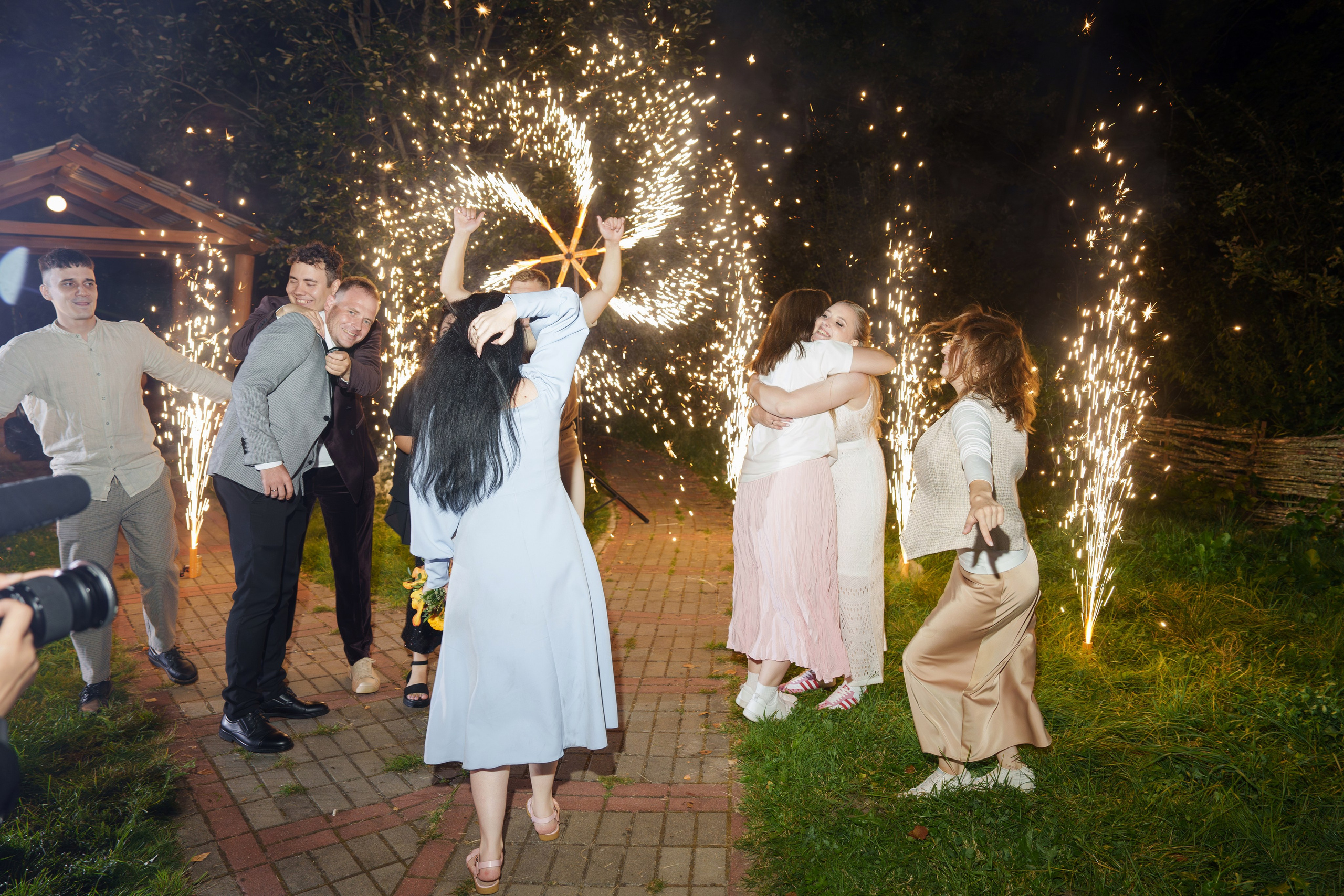 Свадьба — вечеринка Пожары любви Игорь и Юлия. Свадебный и репортажный фотограф Элина Козырьянова