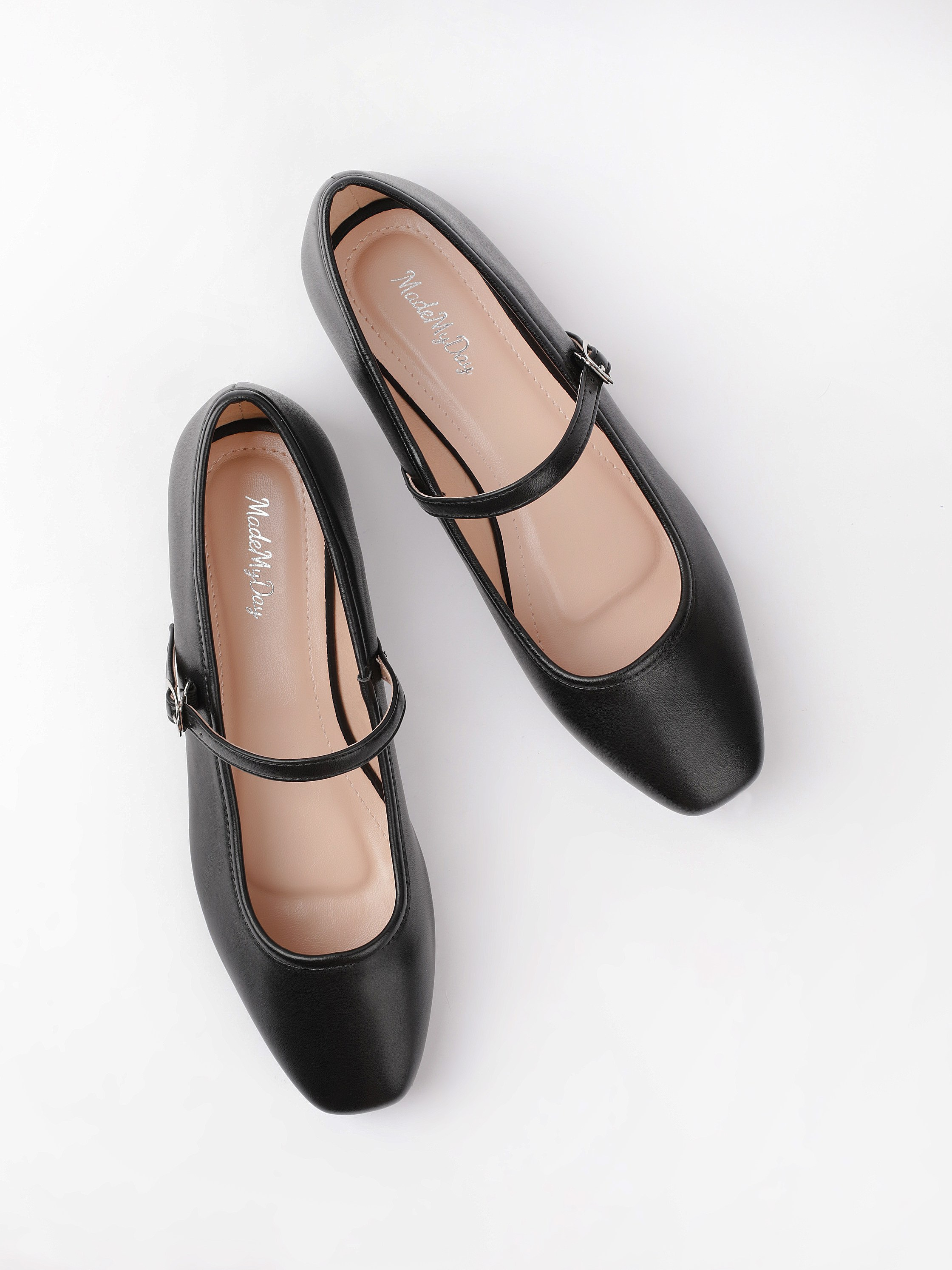 Туфли женские. Фотостудия предметной и модельной съёмки для маркетплейсов