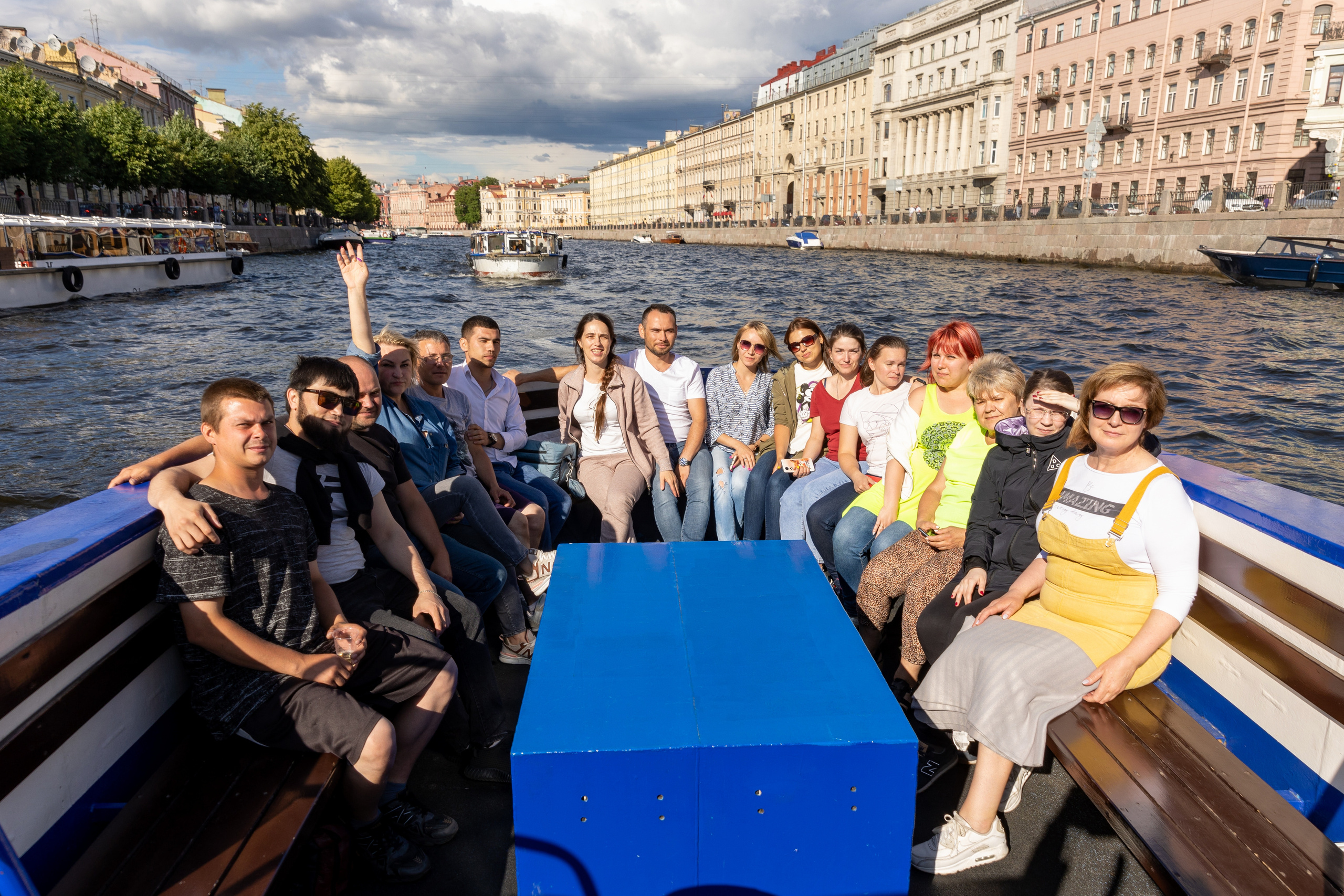 Летний корпоратив на кораблике. Фотограф в Санкт-Петербурге Закута Ольга