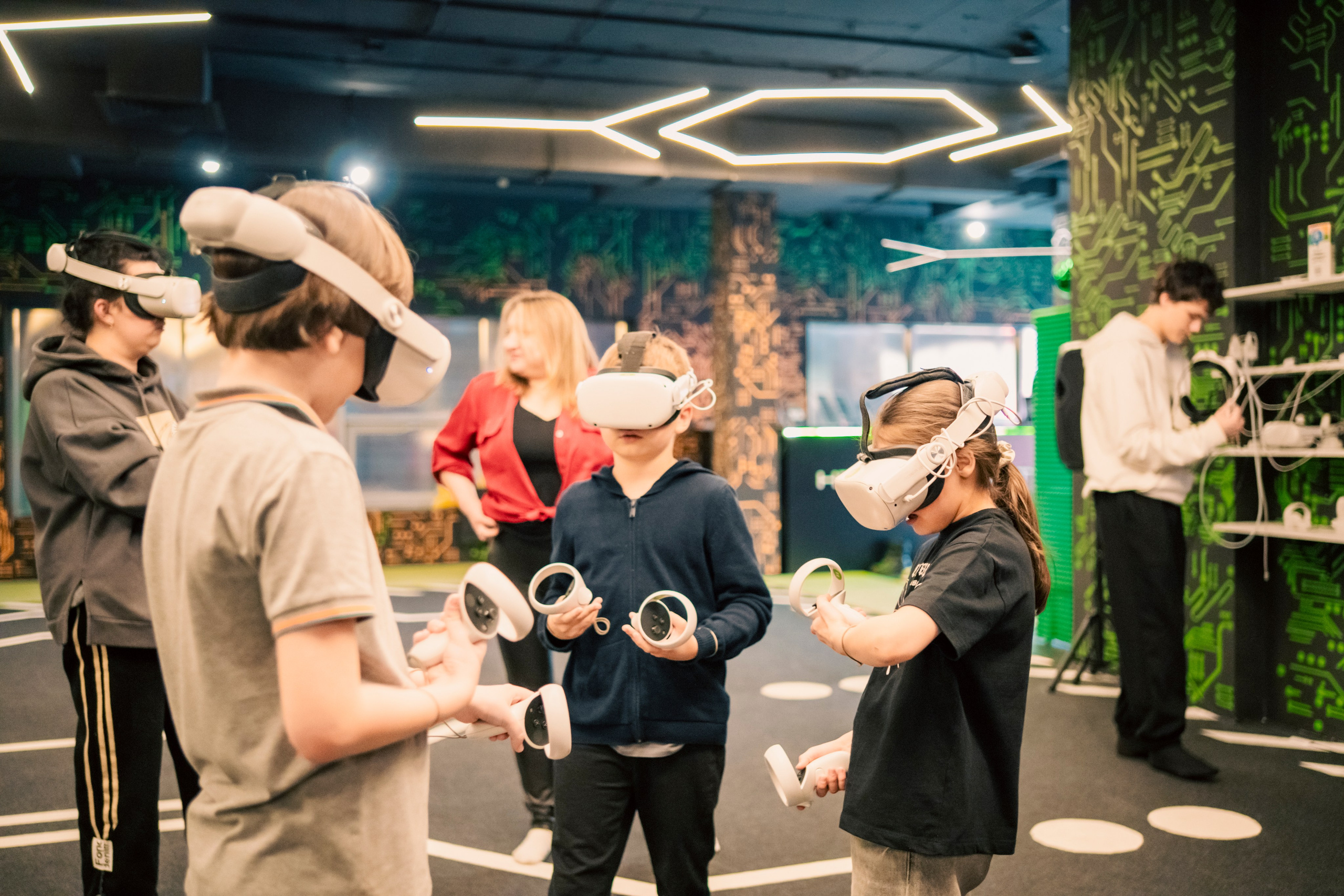 VR April-May. Felixtones