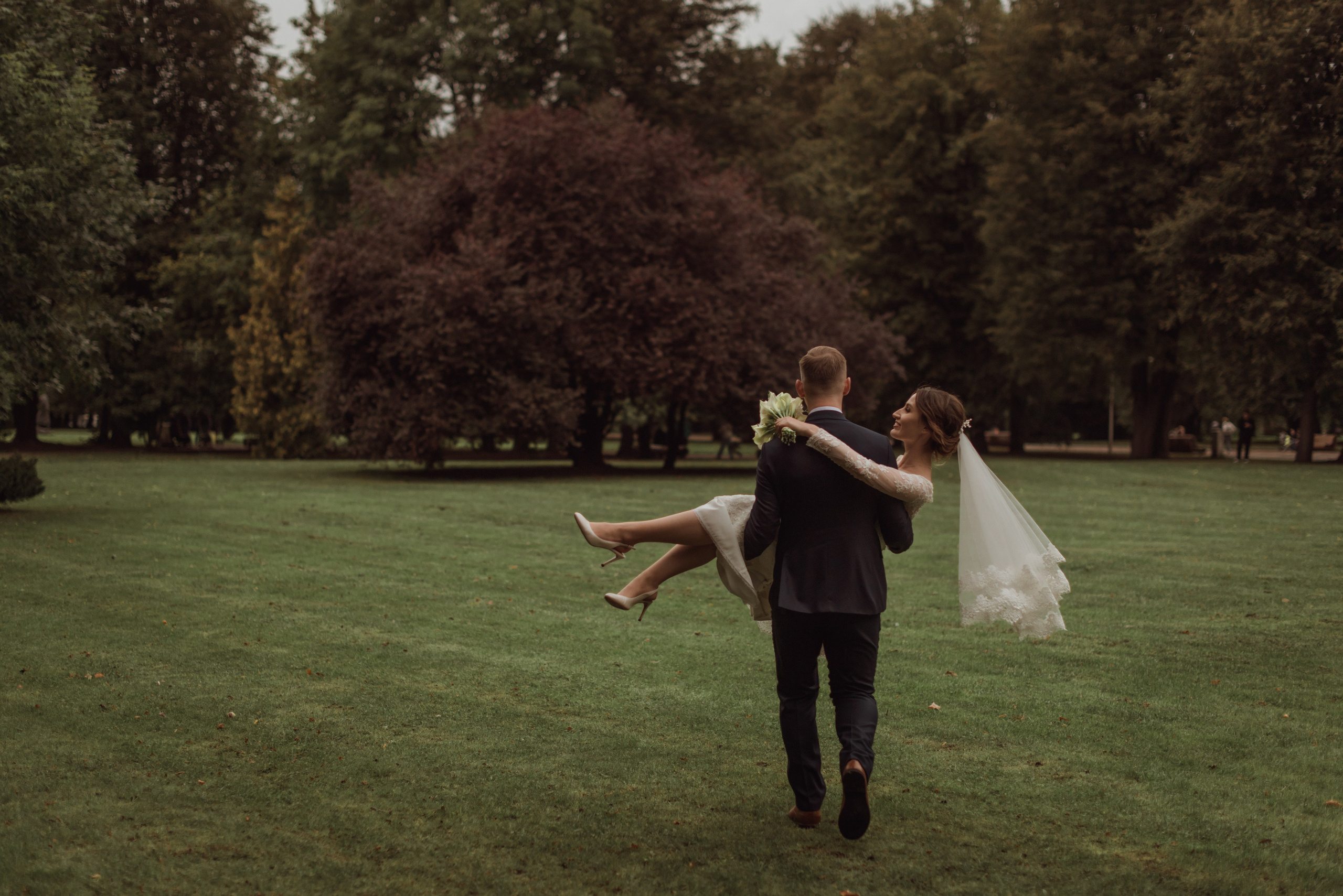 Hochzeitsreportage in Deutschland – Liebevolle Momente & echte Gefühle. Hochzeitsfotografin Leipzig Dresden