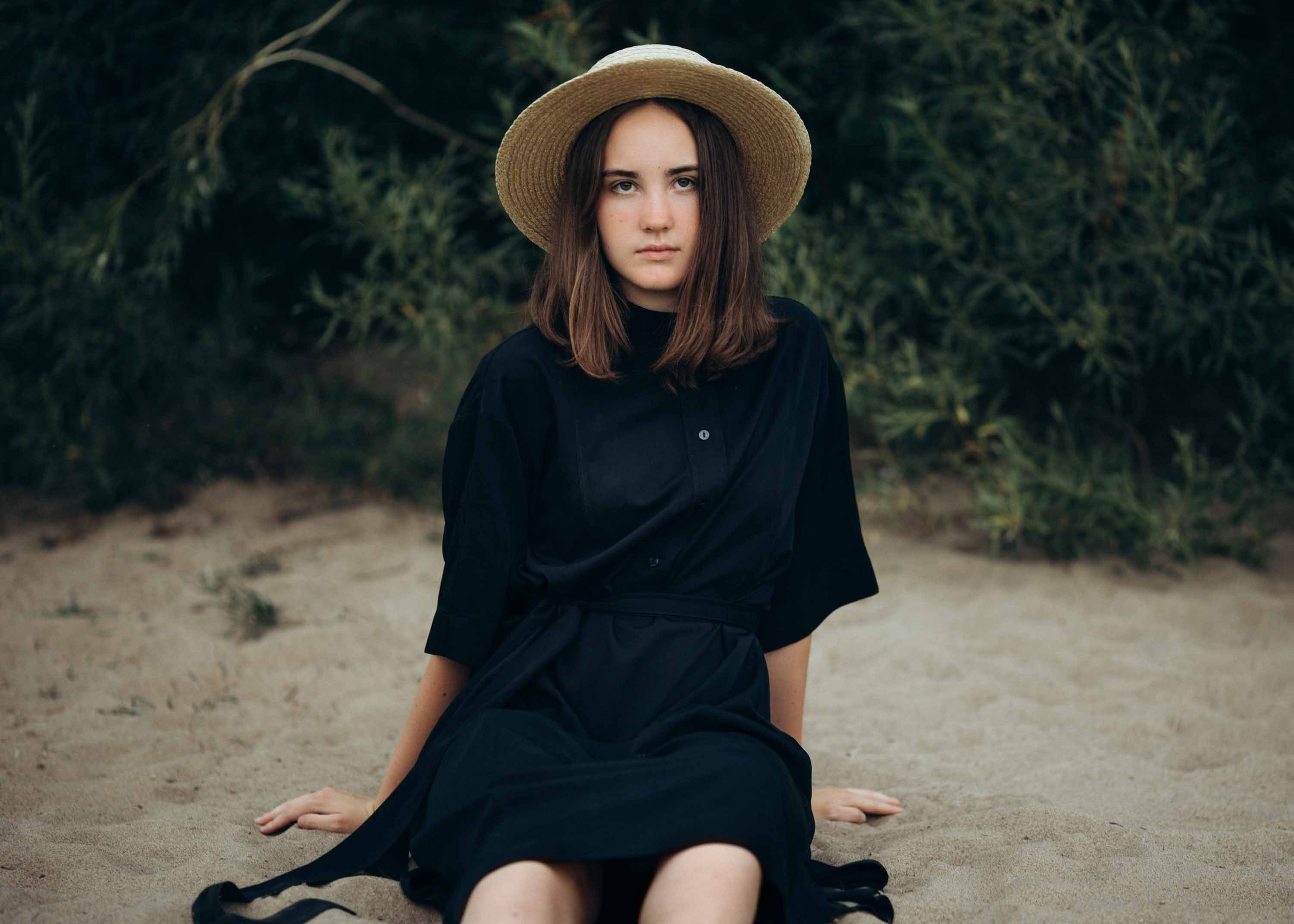 Портрет в шляпе. Наталия Клевинскас портретный фотограф в Костроме