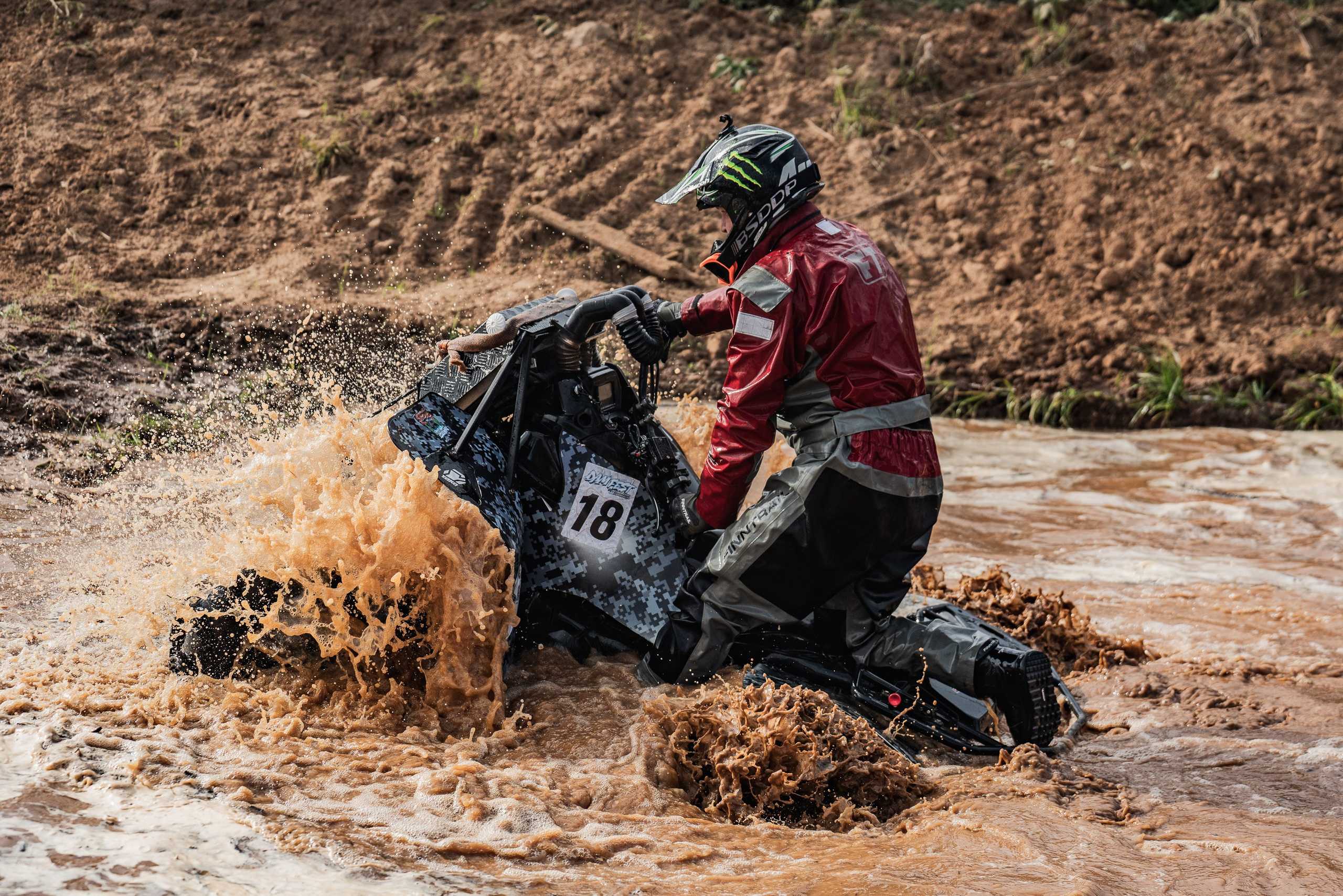 Mud racing. Паша Страхов — фотограф