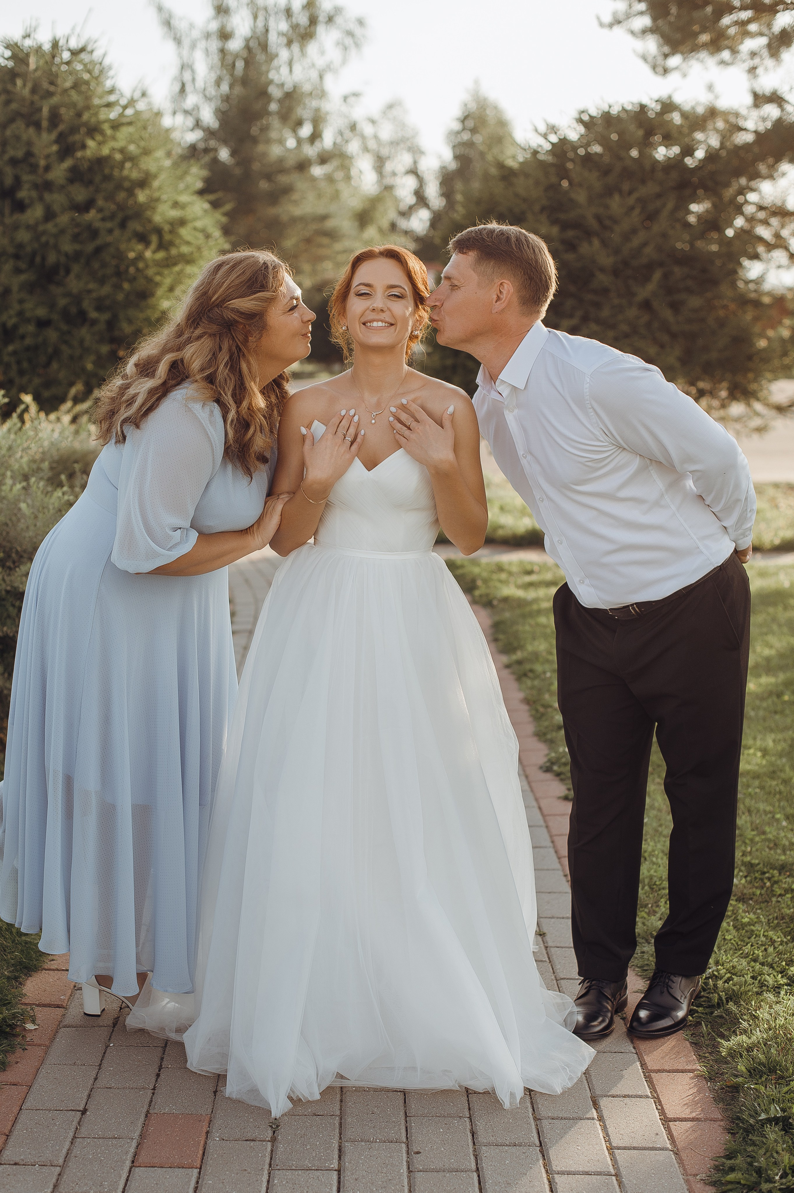 Семейный и дружелюбный свадебный день Людмилы и Сергея. Свадебный фотограф в Ярославле Денис Медоваров