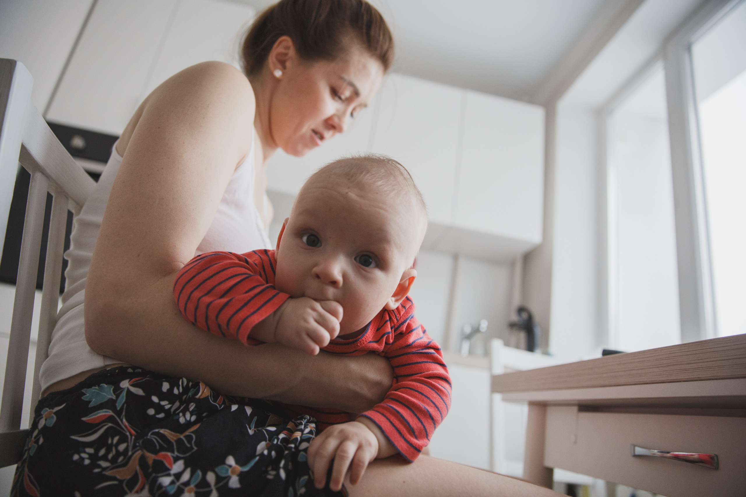 Домашняя фотосъемка грудного кормления. Семейный и школьный фотограф в Москве Анна Ткач