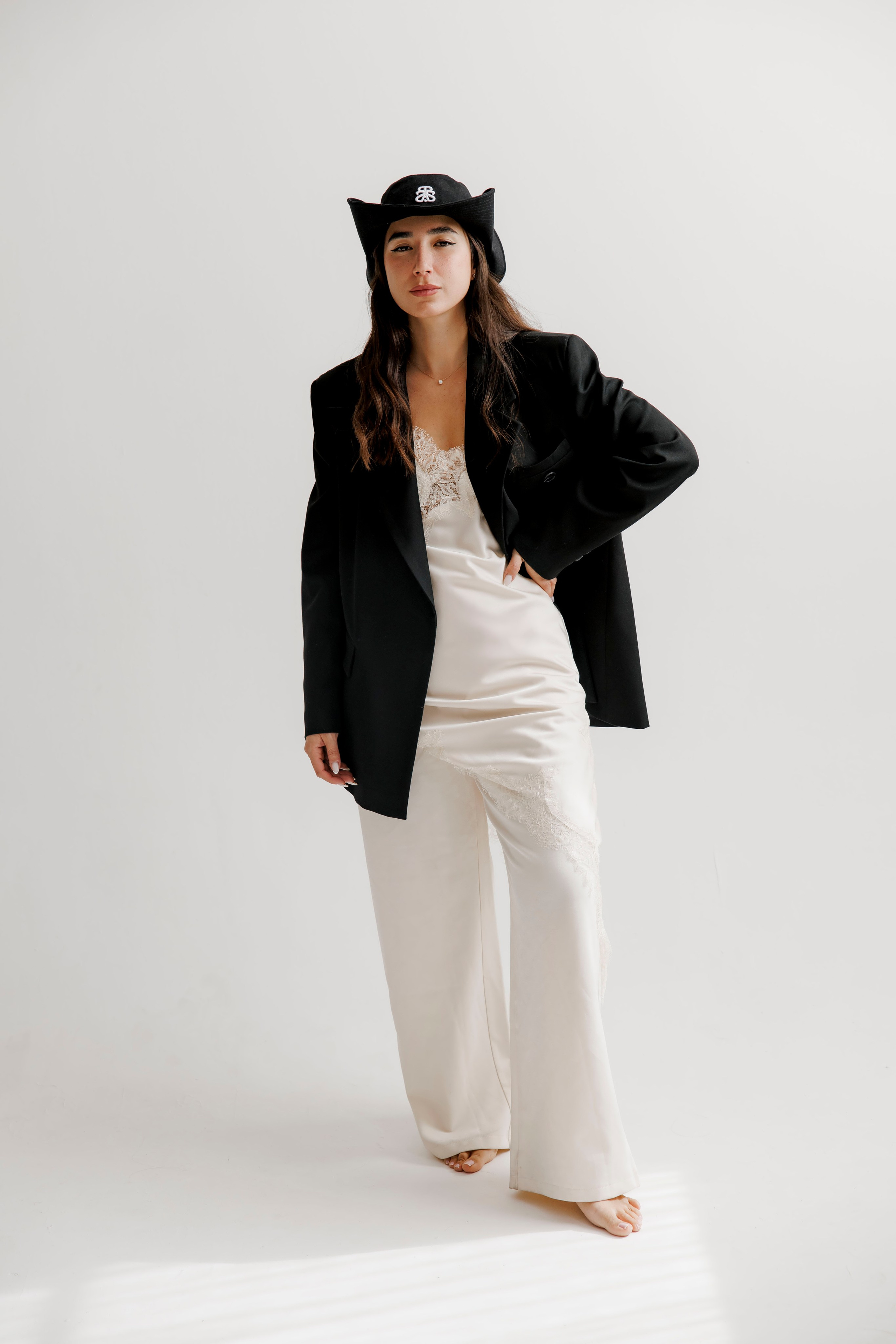 Family photoshoot inside the studio. Wedding and family photographer