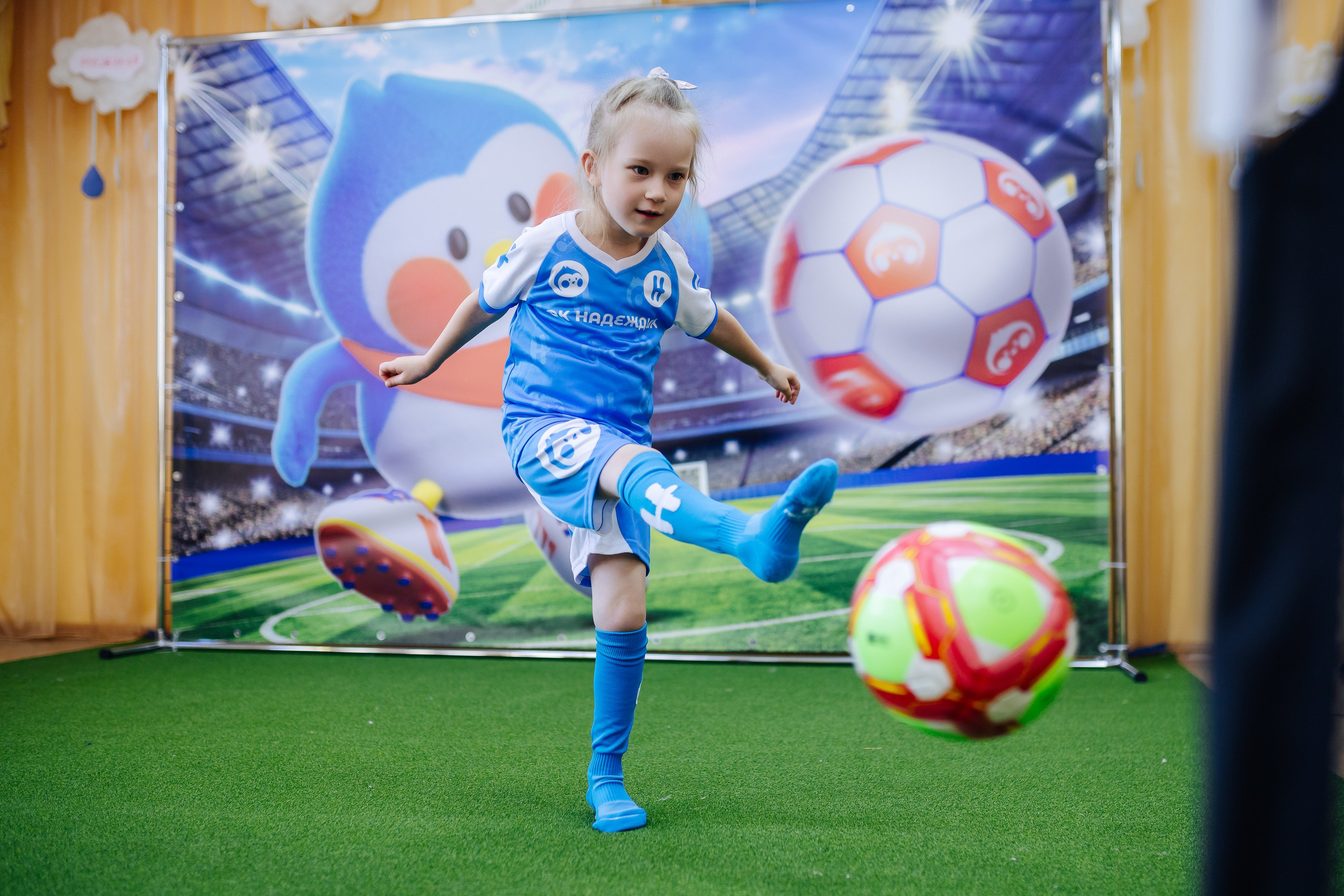 Фотосессия с кубком в детских садах г. Магнитогорска. Денис Прохоров Фотограф в г. Магнитогорск