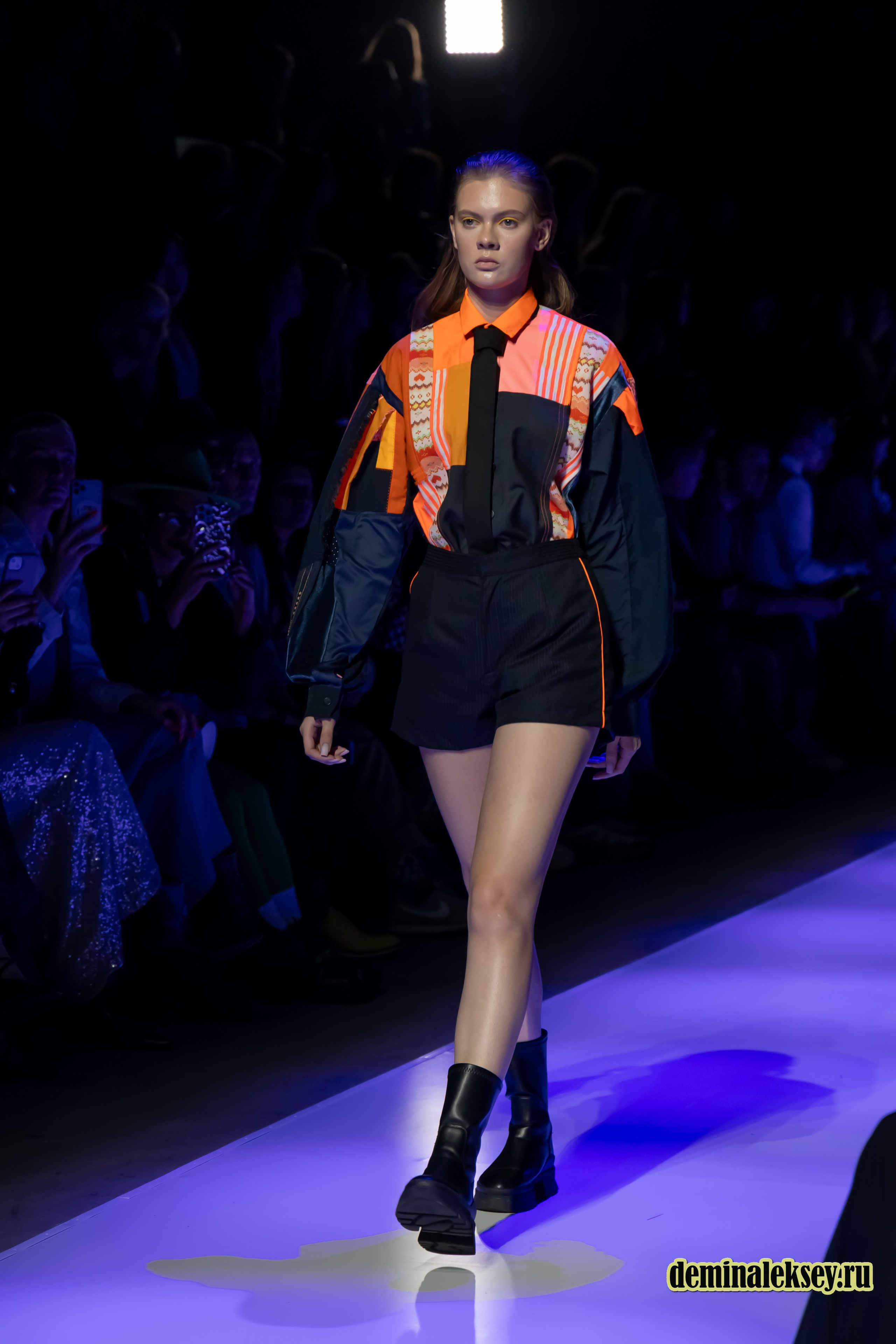 Московская неделя моды 2024 4 октября дизайнер RAEGITAZORO Индонезия. Репортажный, семейный и студийный фотограф в Москве Демин Алексей