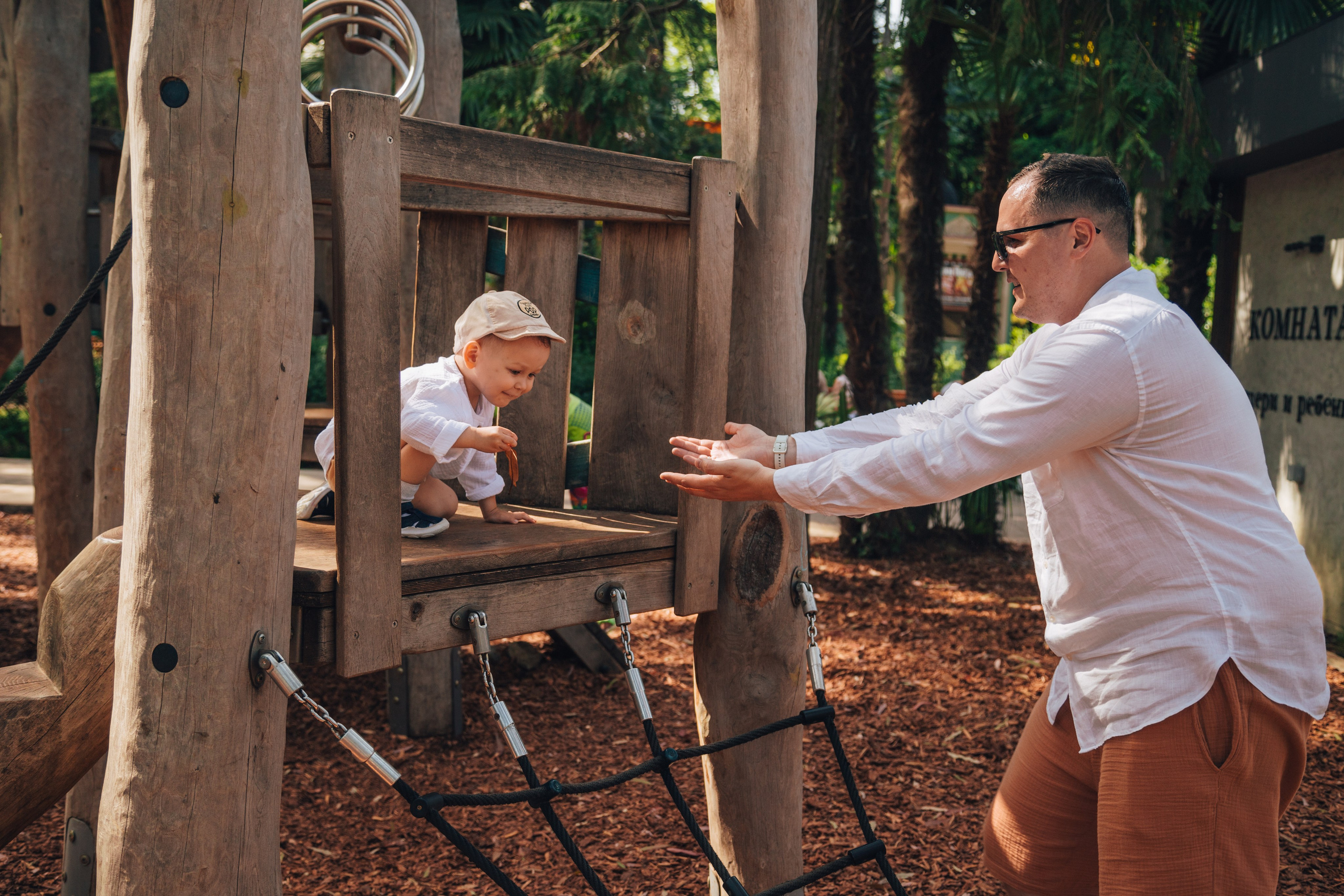 Дима, Ляйсан и Миша на Ривьере (Май 2025 г.). Фотограф Сочи, Адлер, Красная Поляна — Вероника Радченко