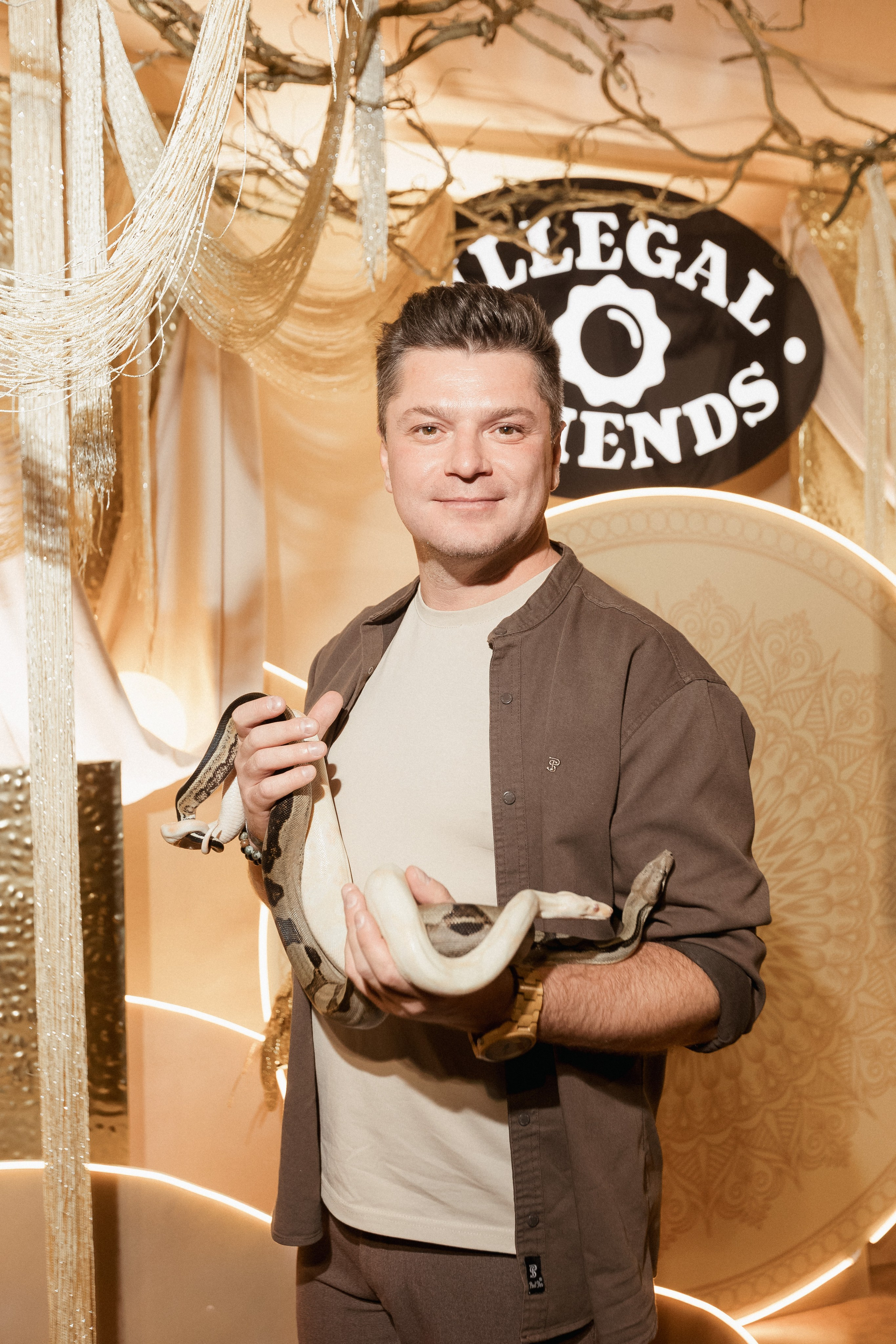 ILLEGAL FRIENDS — MIRAGE [PART I]. СВОИ. ФОТООТЧЕТЫ-СОБЫТИЯ-МЕСТА