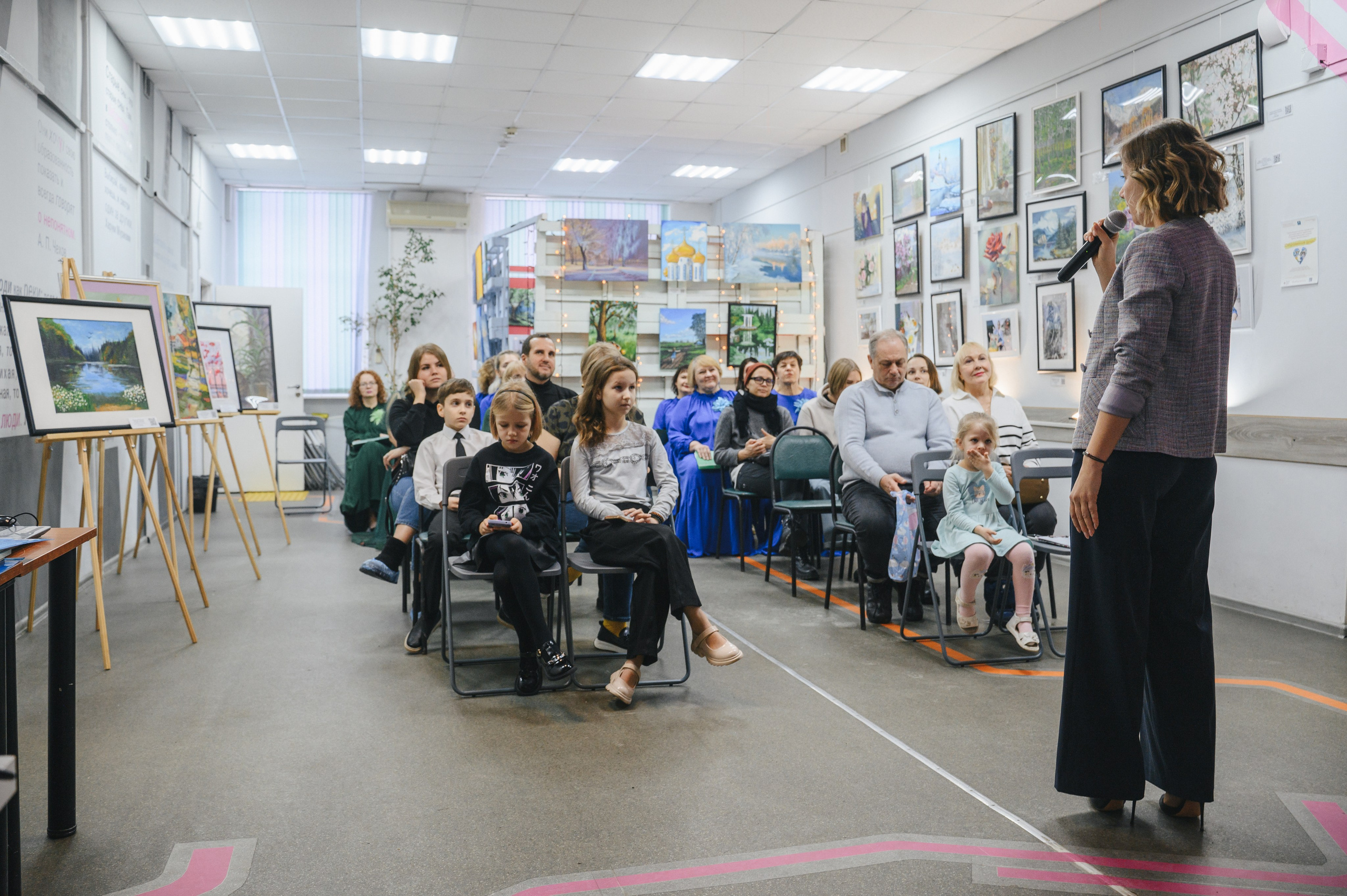 Благотворительная выставка картин «Душа с душою говорит». Фотограф в Самаре