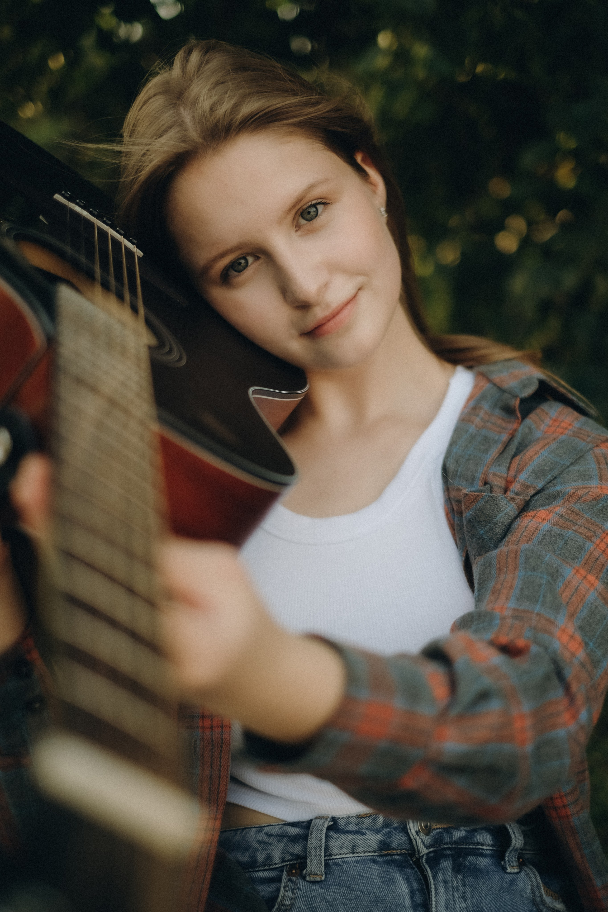 Девушка с гитарой. Свадебный и семейный фотограф в Москве Инника Кетлер
