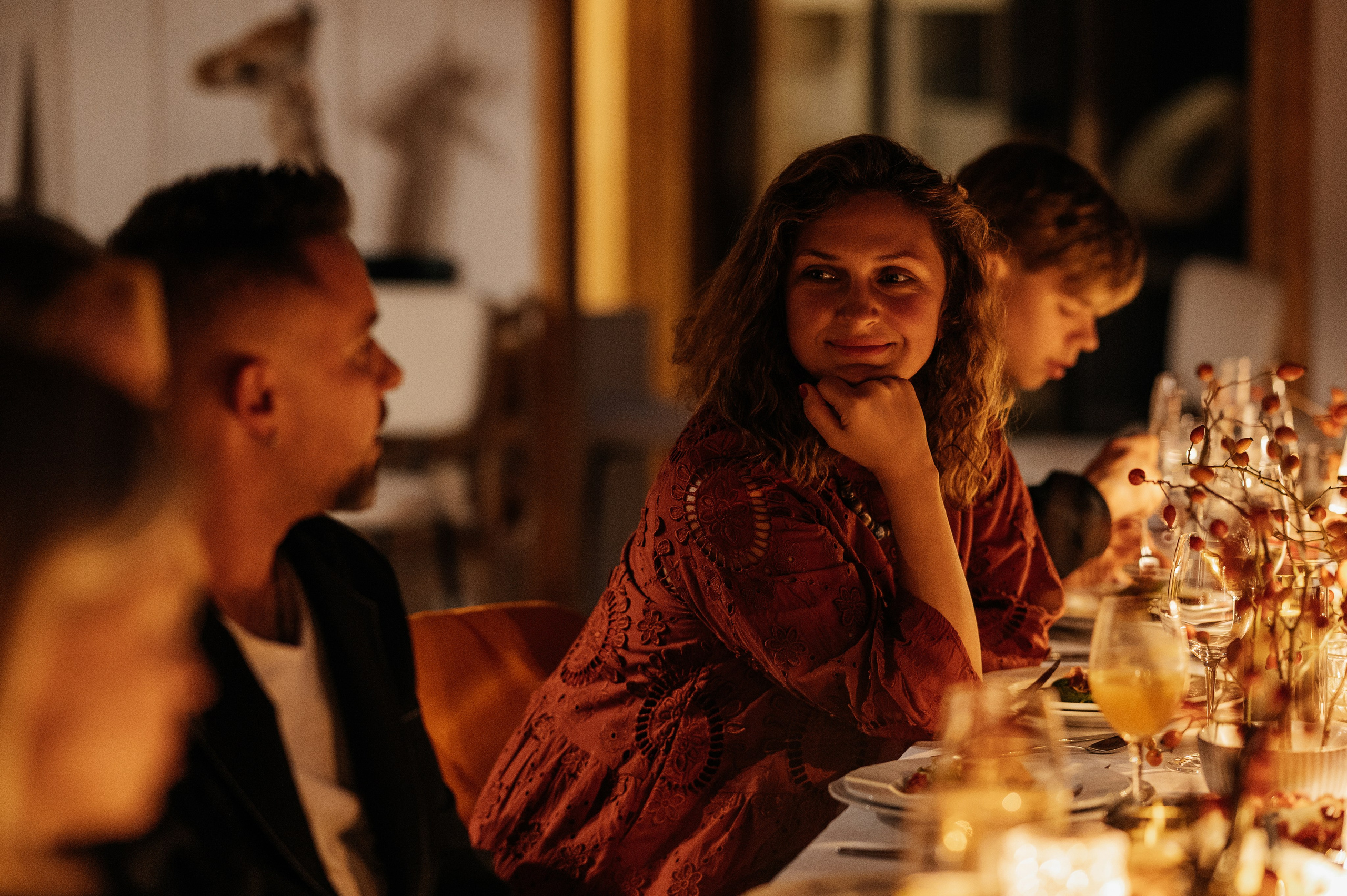 Невероятно атмосферный семейный ужин. Wedding photographer in Moscow and around the world Andrey Medvednikov