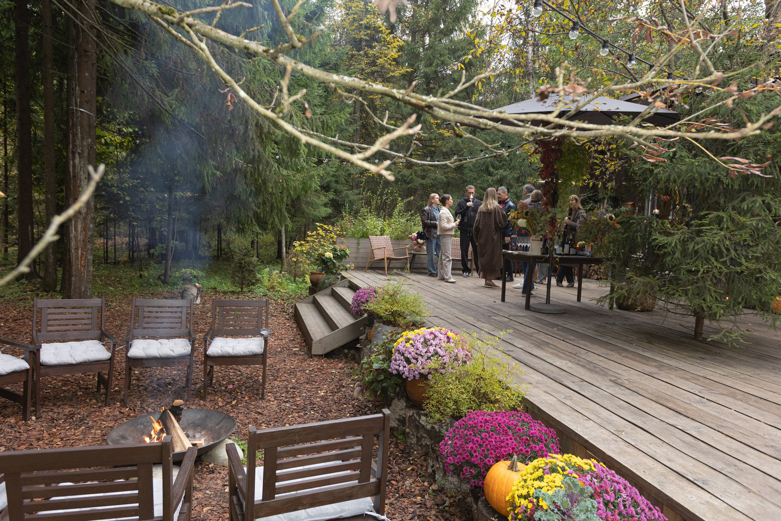 B U R G U N D Y. H O M E