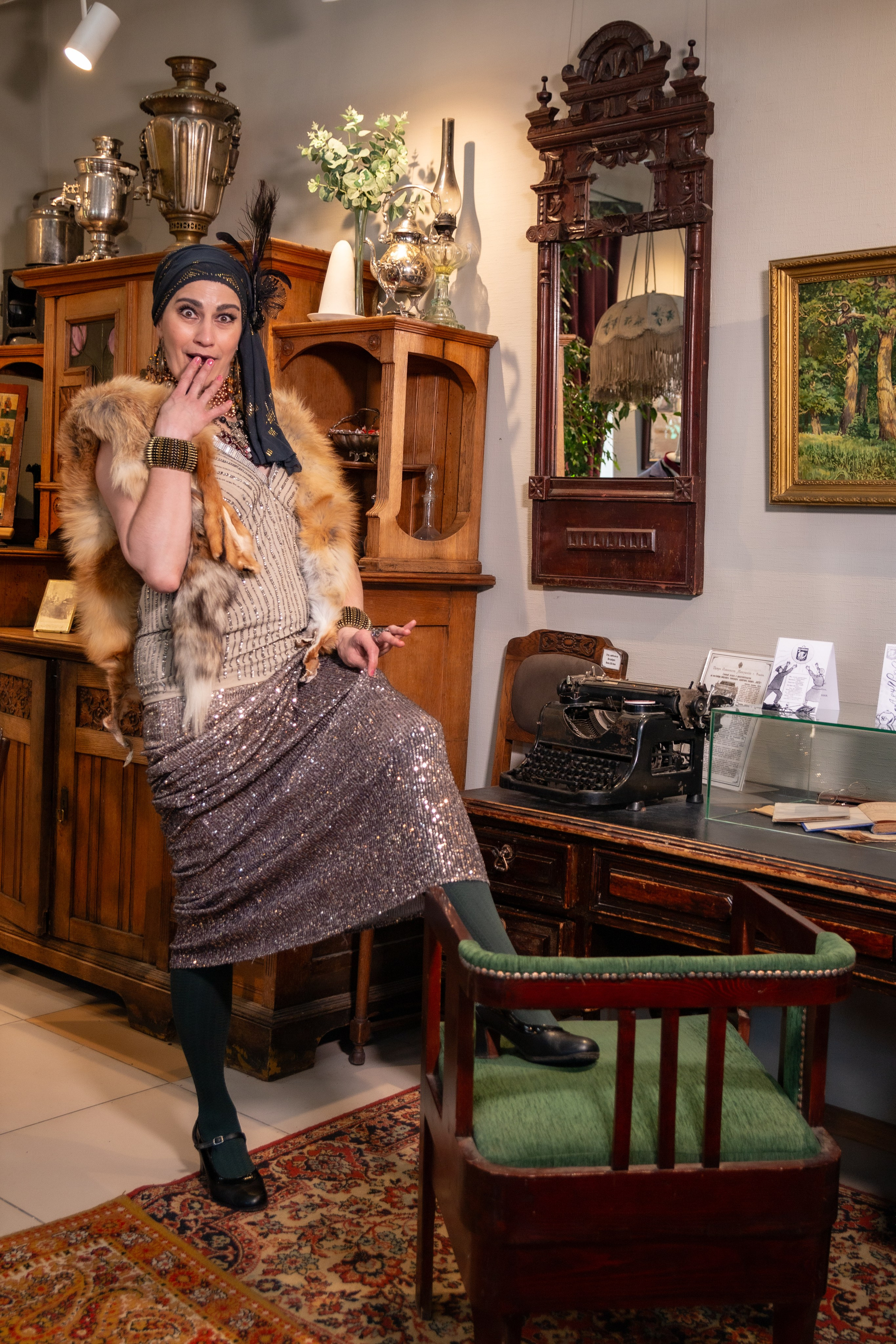 Танец в музее. Экспозиция Томск купеческий. Модель Лана Чернявская. Ваш фотограф Северск | Томск