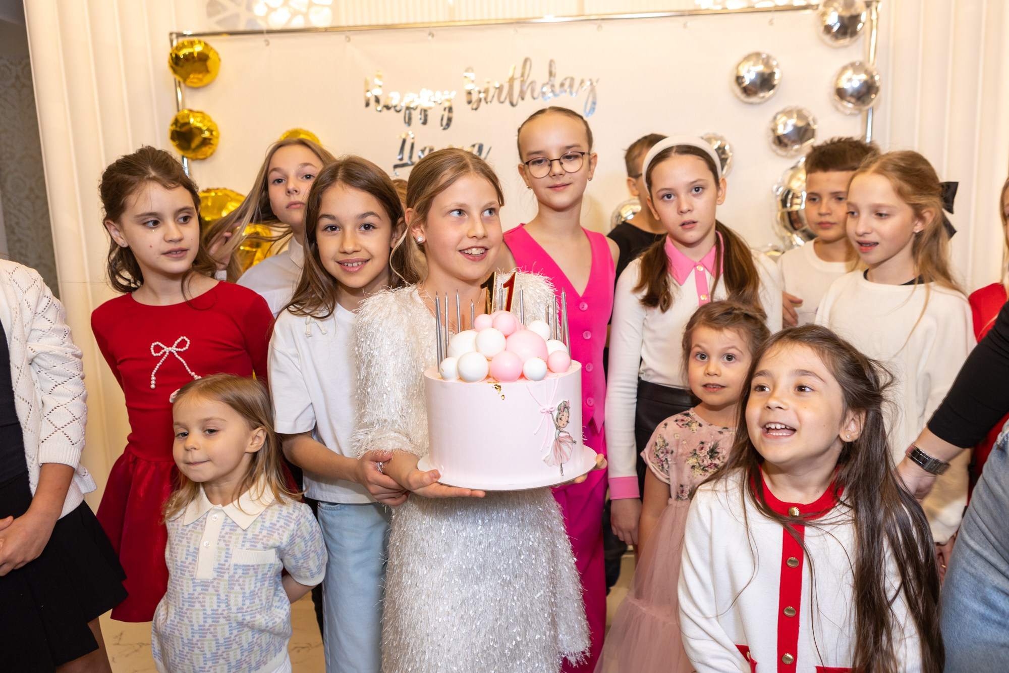 День Рождения Даши в ресторане MonCher. Фотограф в Оренбурге. Профессиональный фотограф