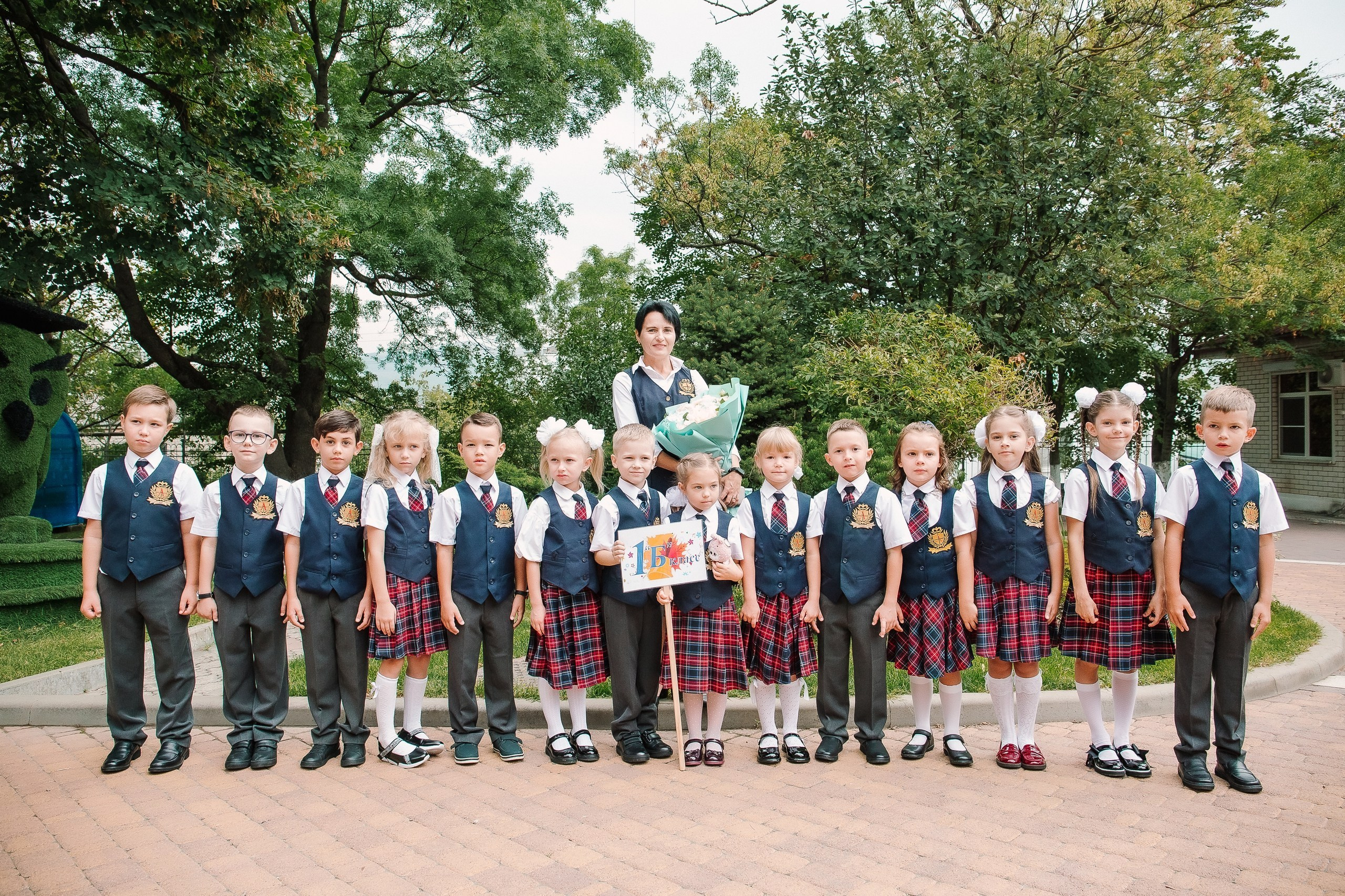 1 класс школа «Личность». Выпускные альбомы Натальи Бутко: Новороссийск, Анапа, Геленджик