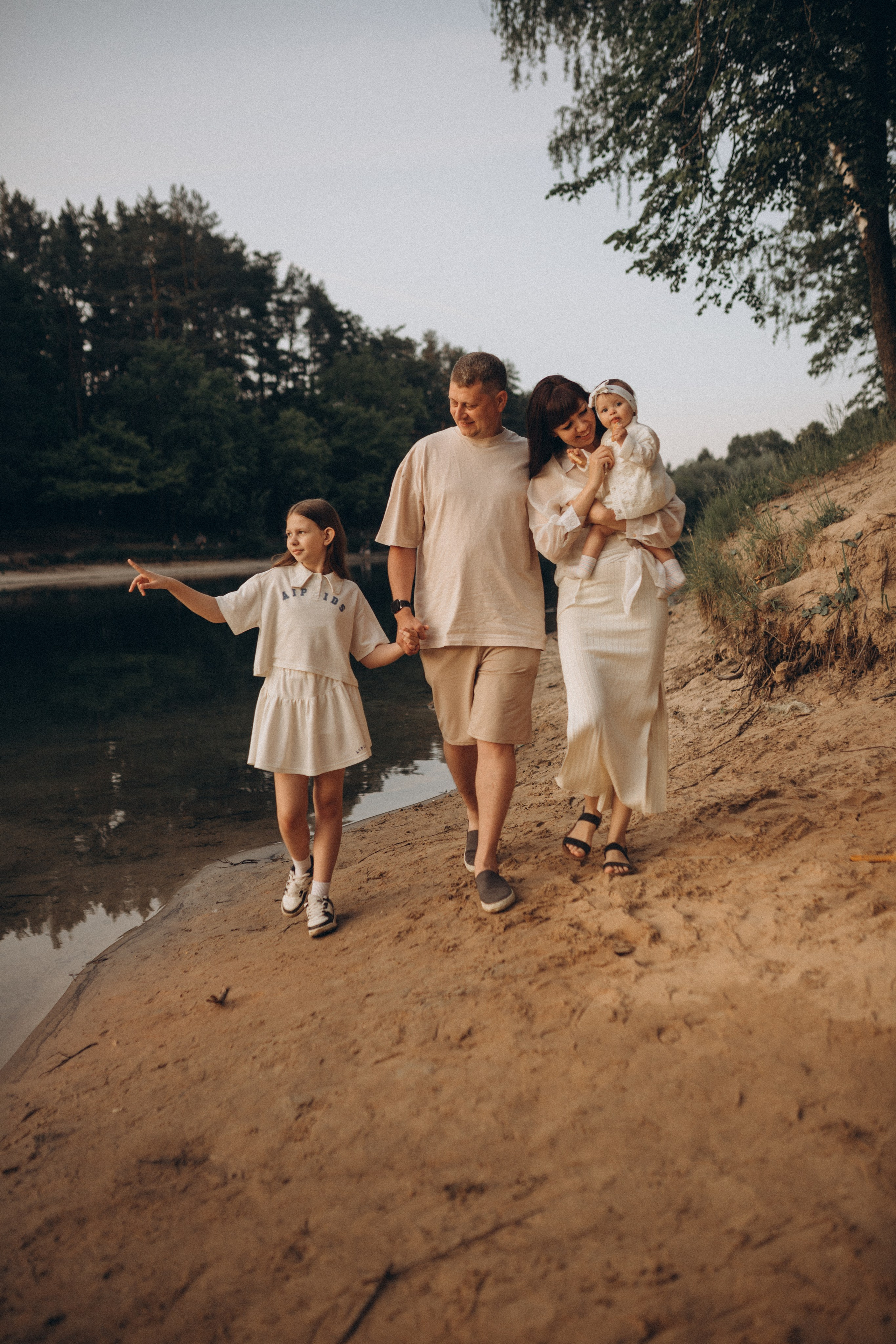 Семейная прогулка летом. Свадебный и семейный фотограф в Москве и Казани Низамиева Талия