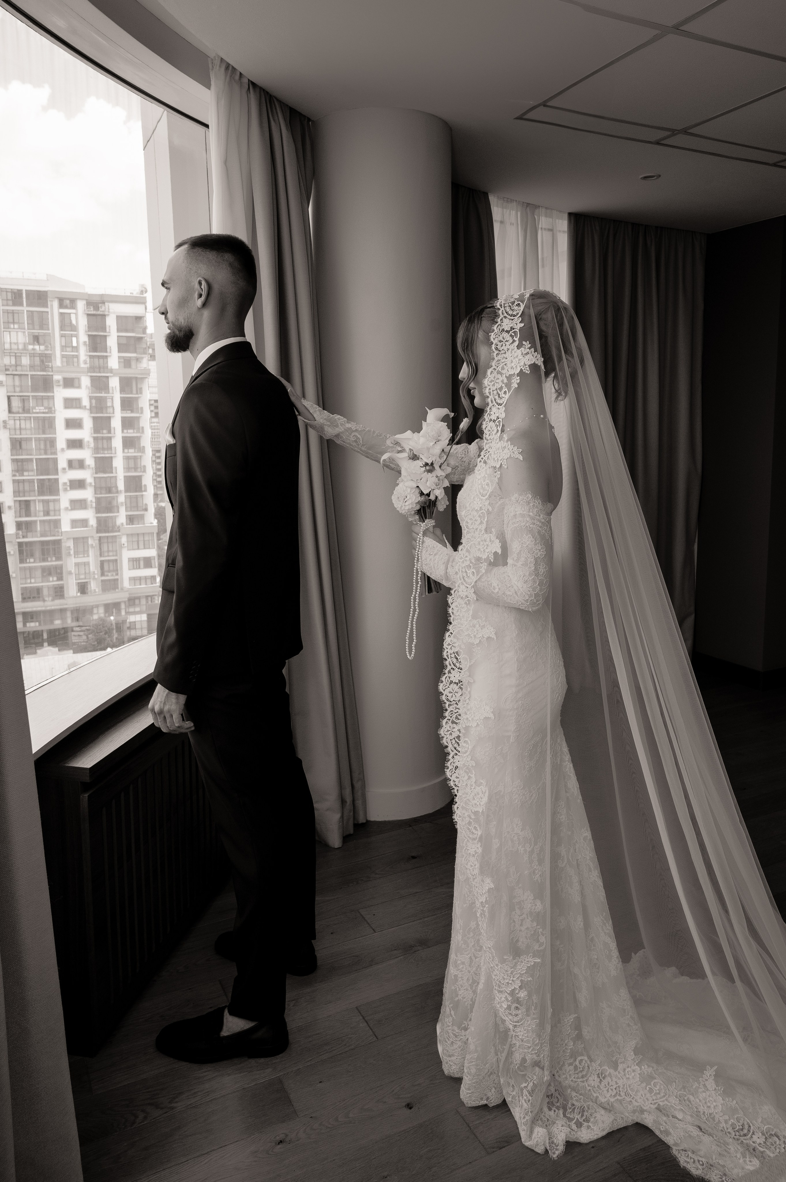 Свадьба (утро в отеле). Свадебный и семейный фотограф в Краснодаре Алина Мельник