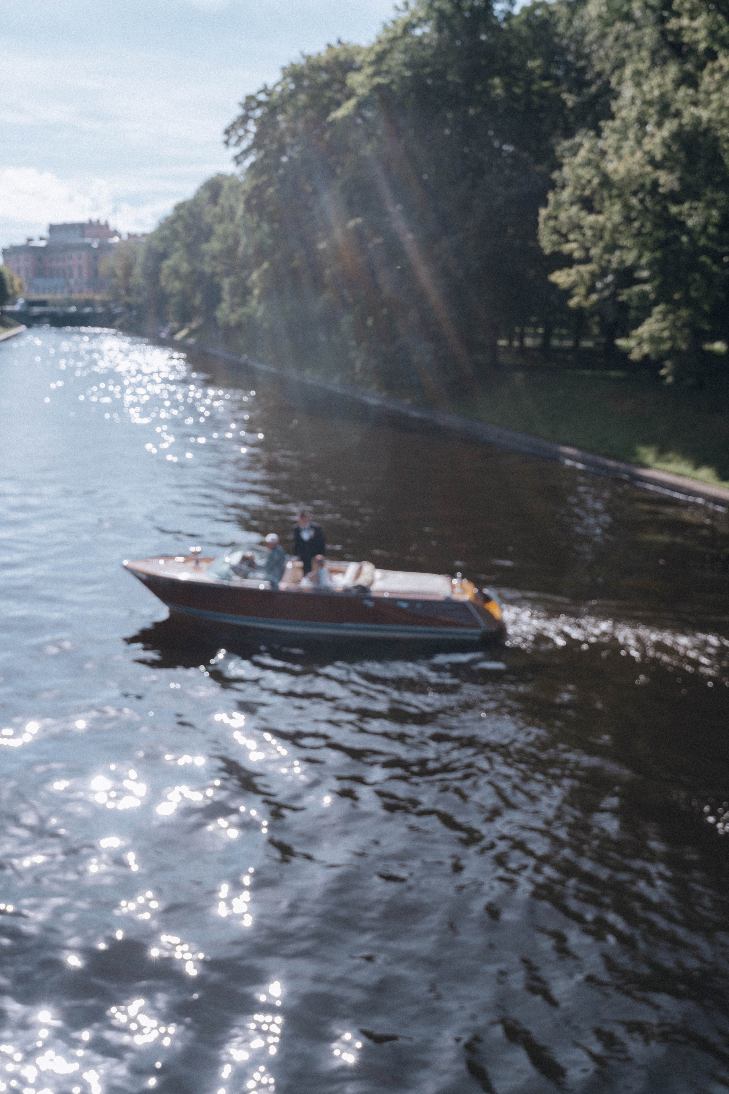 СВАДЕНБНАЯ СЬЕМКА НА КАТЕРЕ ПО КАНАЛАМ САНКТ-ПЕТЕРБУРГА И В АКВАТОРИИ НЕВЫ. Профессиональный фотограф, Санкт-Петербург — Виктория Богомолова