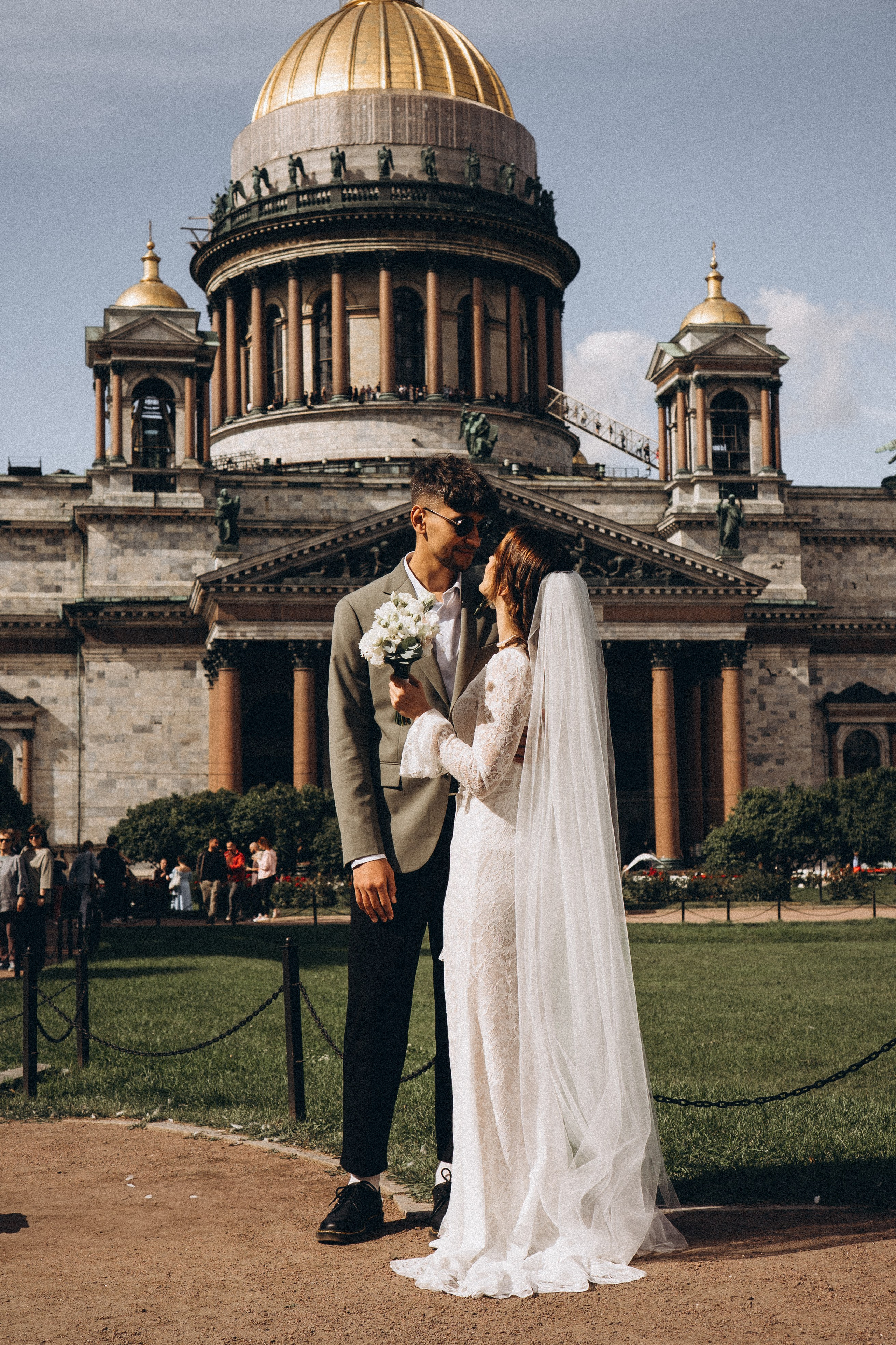СВАДЕБНАЯ ПРОГУЛКА ВОЗЕ ИСАИКЕВСКОГО СОБОРА АСТОРИИ И ЗАКОНОДАЛЕТНОГО СОБРАНИЯ. Профессиональный фотограф, Санкт-Петербург — Виктория Богомолова